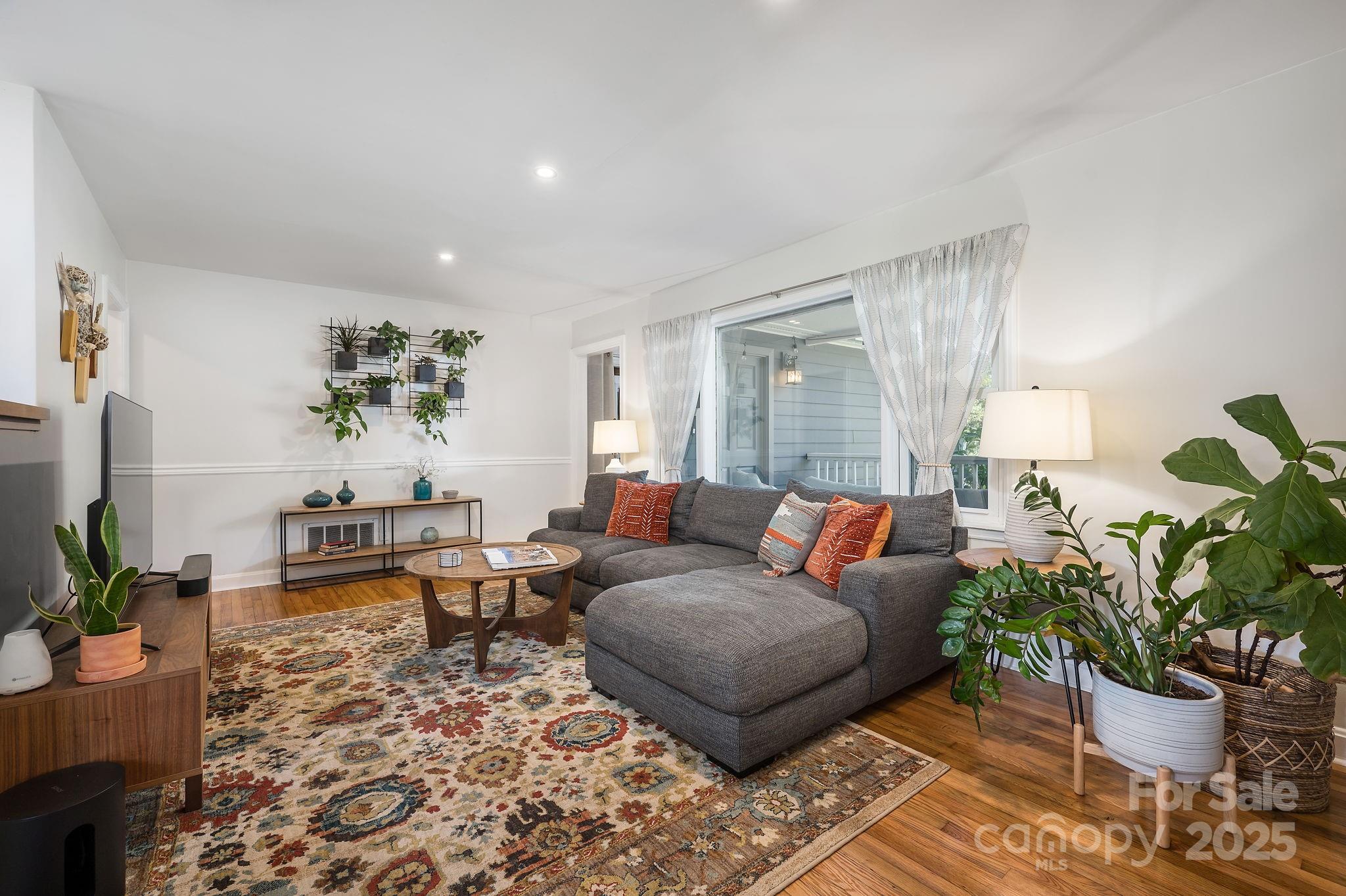 33 Wilshire Drive