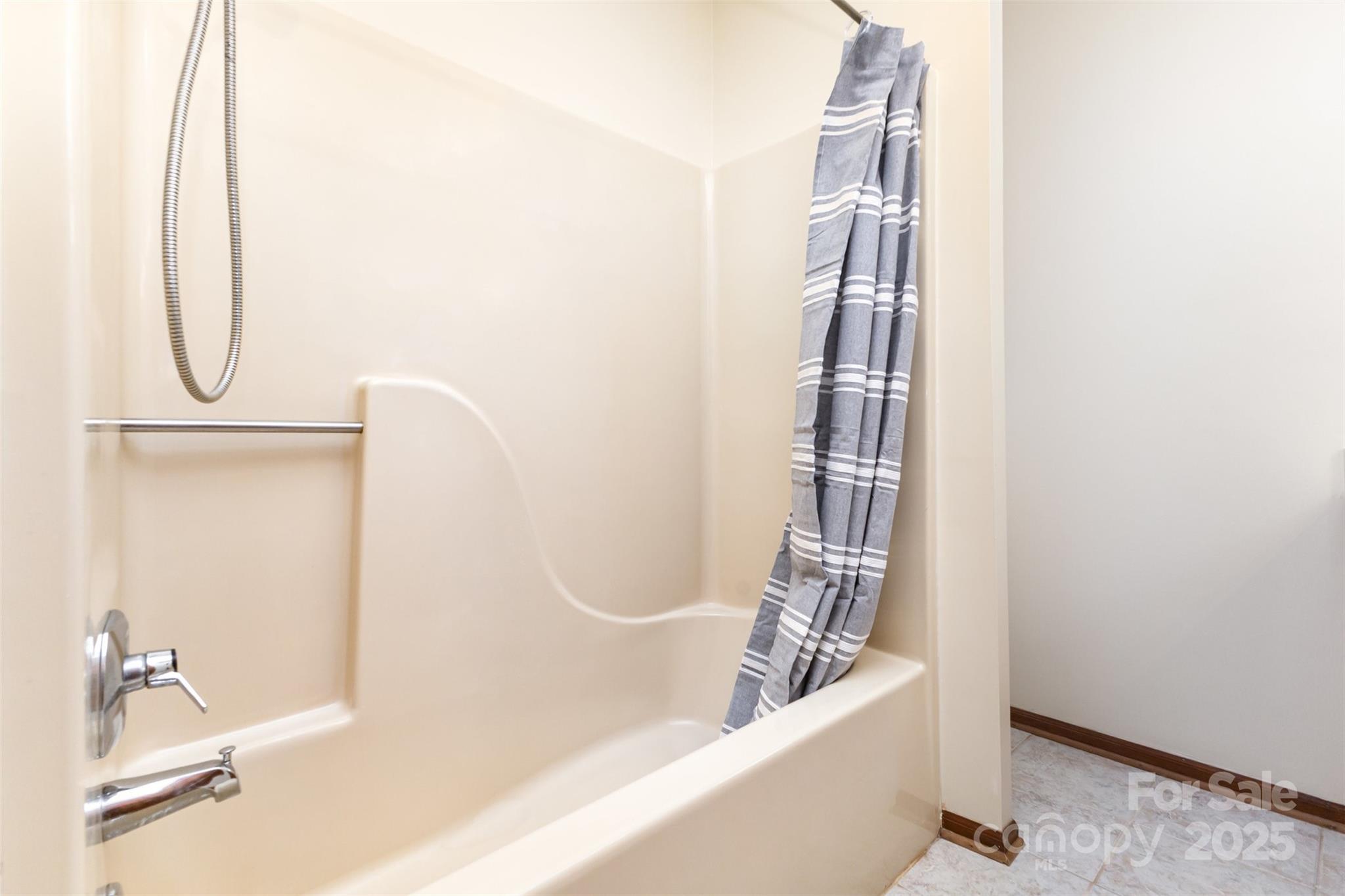 Country Club Gardens - Residential