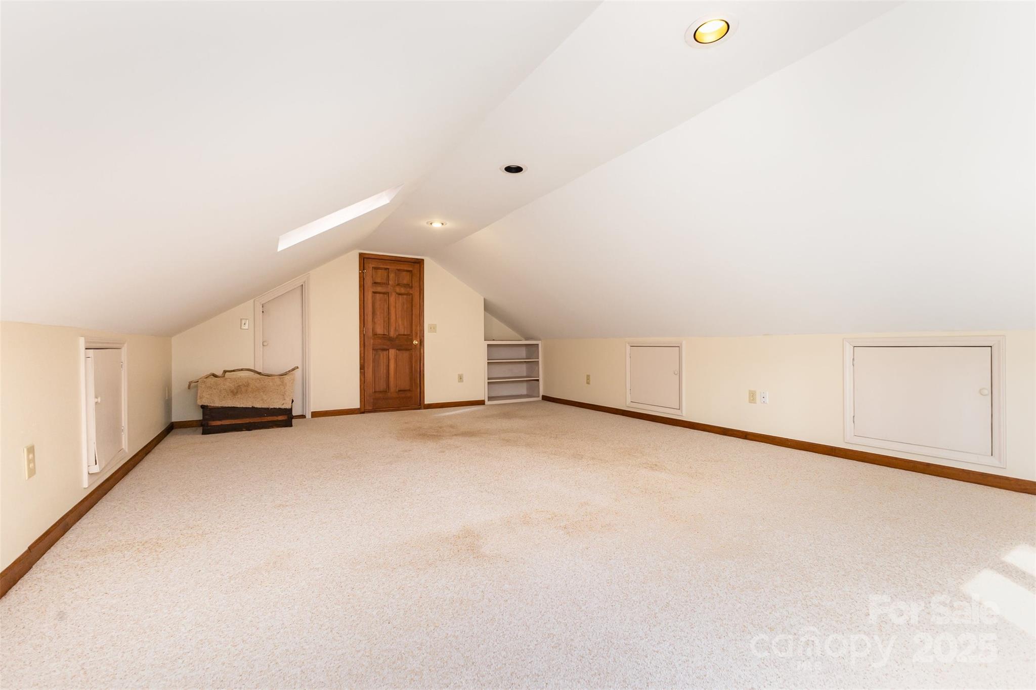 Country Club Gardens - Residential