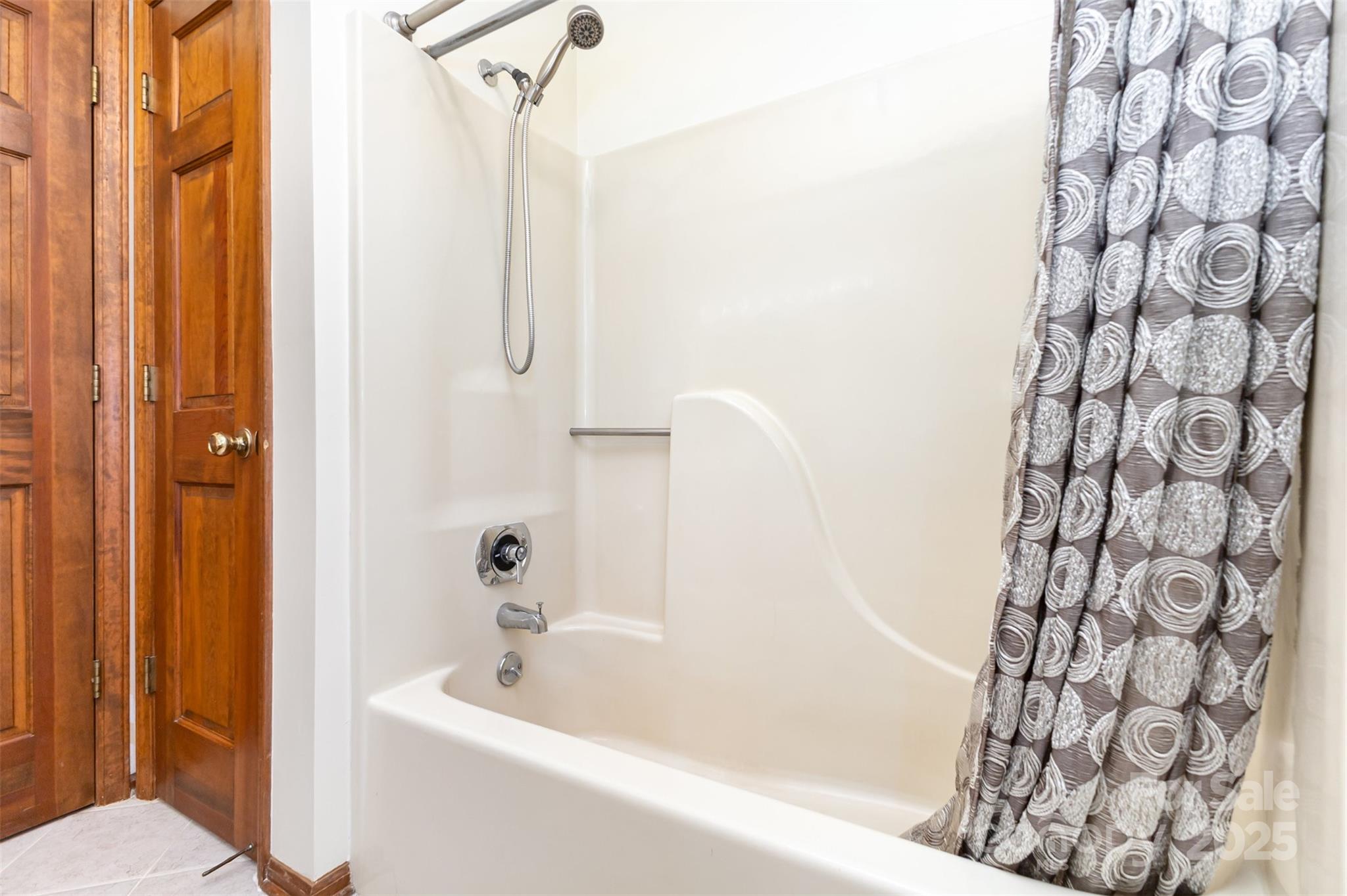 Country Club Gardens - Residential