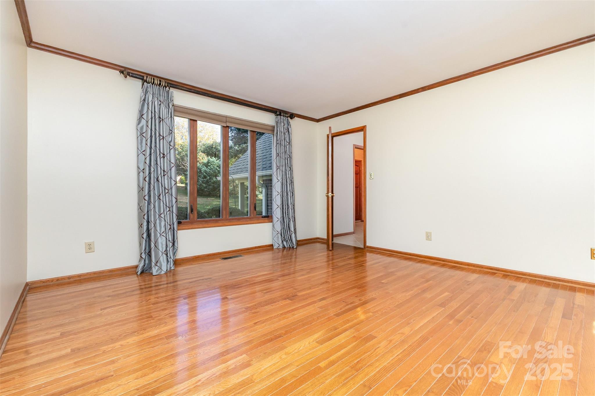 Country Club Gardens - Residential