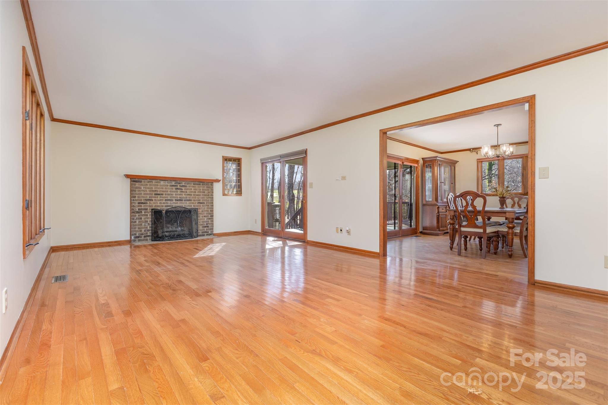 Country Club Gardens - Residential