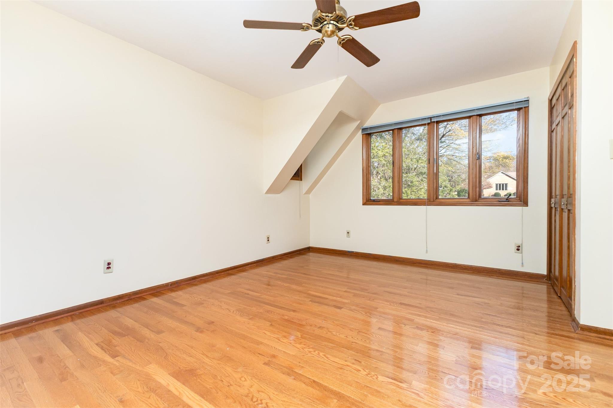 Country Club Gardens - Residential