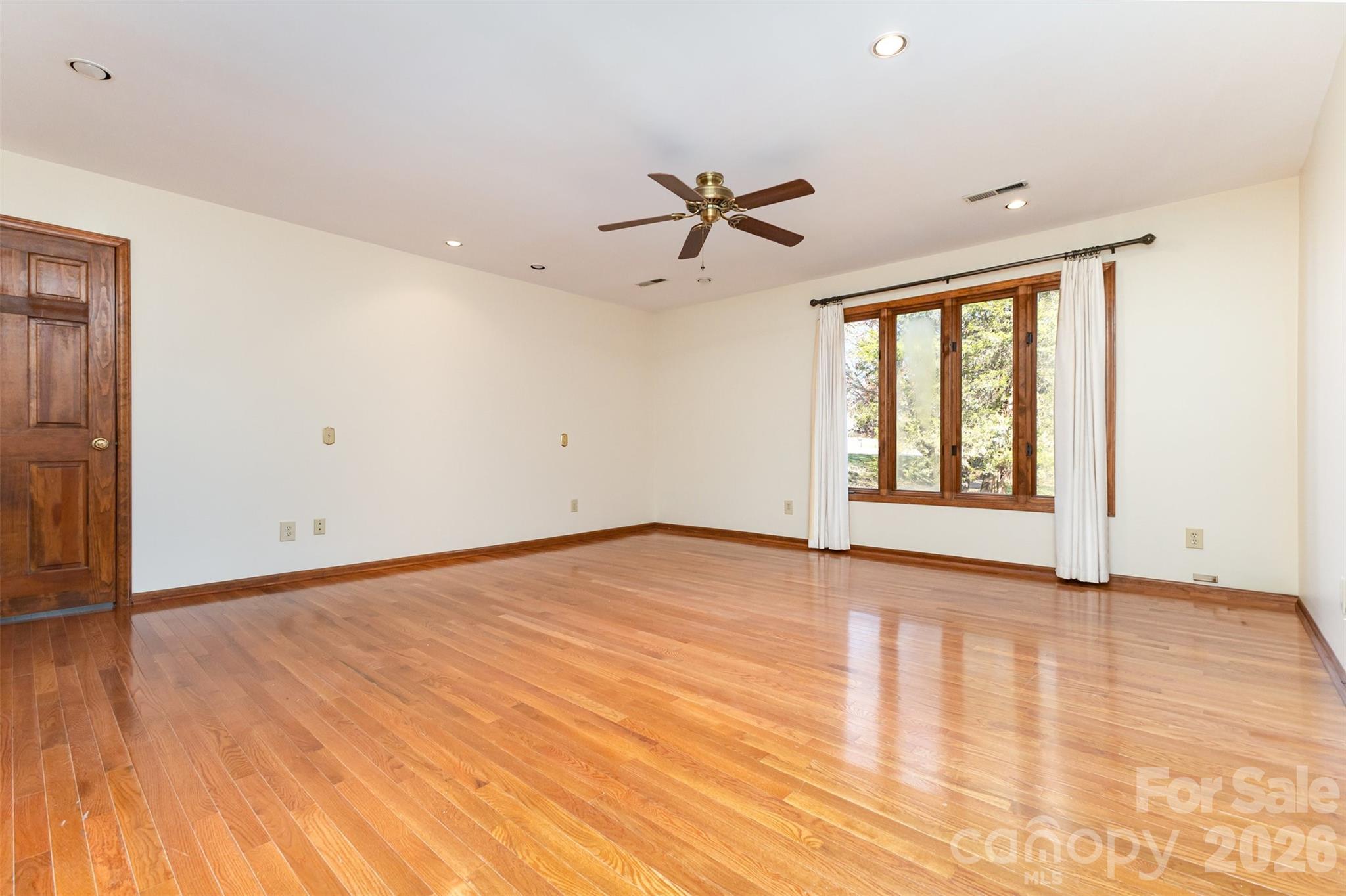 Country Club Gardens - Residential