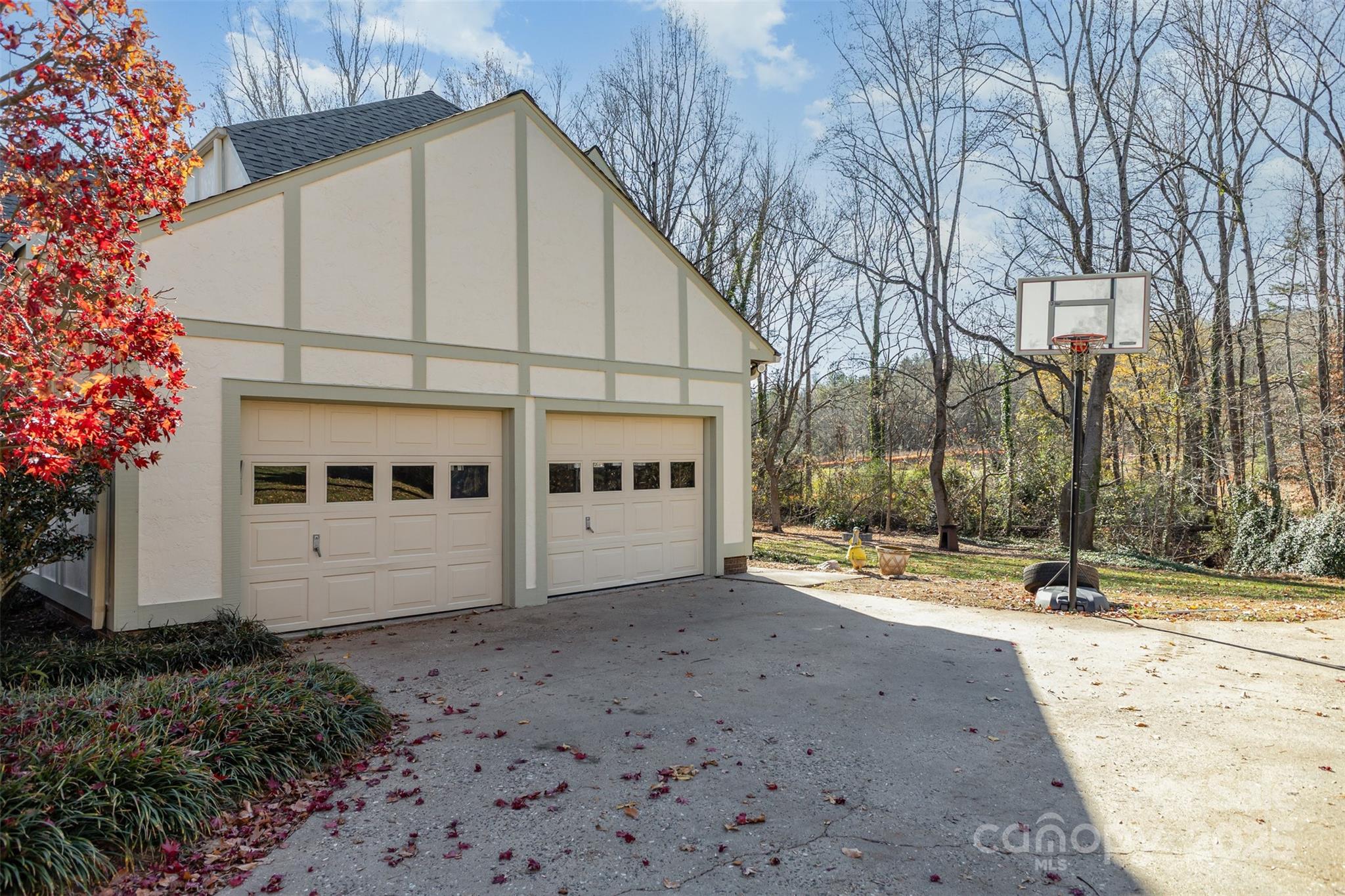 Country Club Gardens - Residential