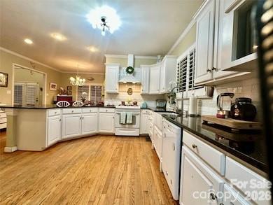 1093 Fairfield Drive