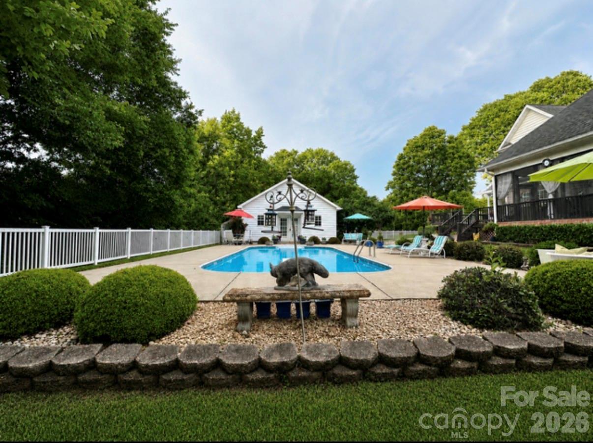 1093 Fairfield Drive