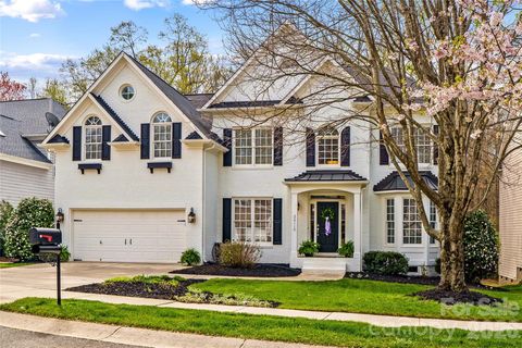 Photo of 20110 Coachmans Wood Lane, Cornelius, NC 28031 (MLS # 4347157)