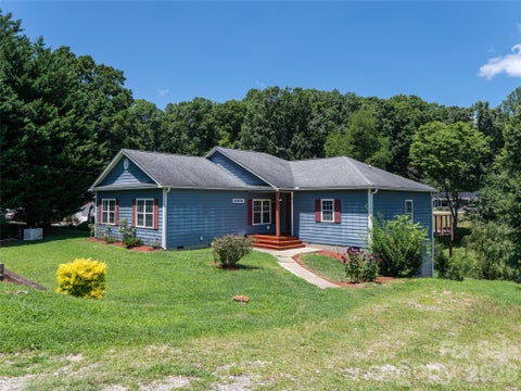Photo of 10 Ashe Road, Candler, NC 28715 (MLS # 4408371)
