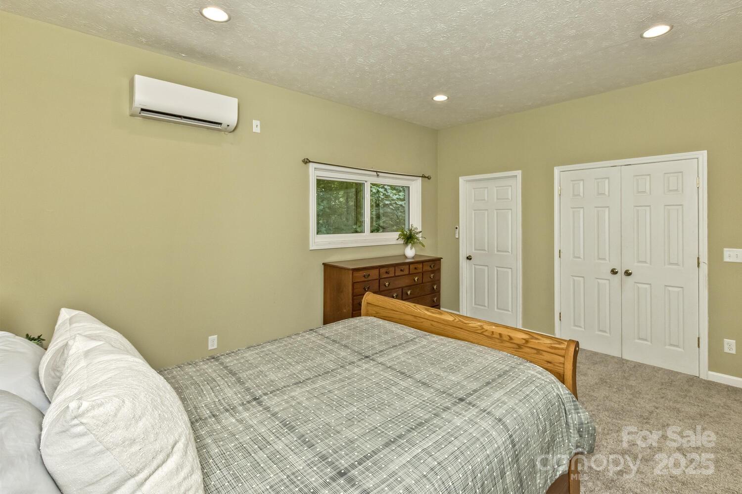 Mills Pointe - Residential