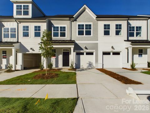 Photo of 9525 Munsing Drive, Charlotte, NC 28269 (MLS # 4313157)