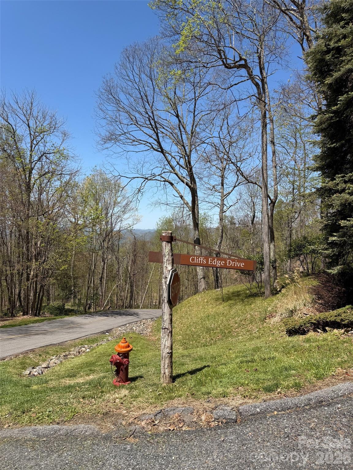 20 Cliff's Edge Drive