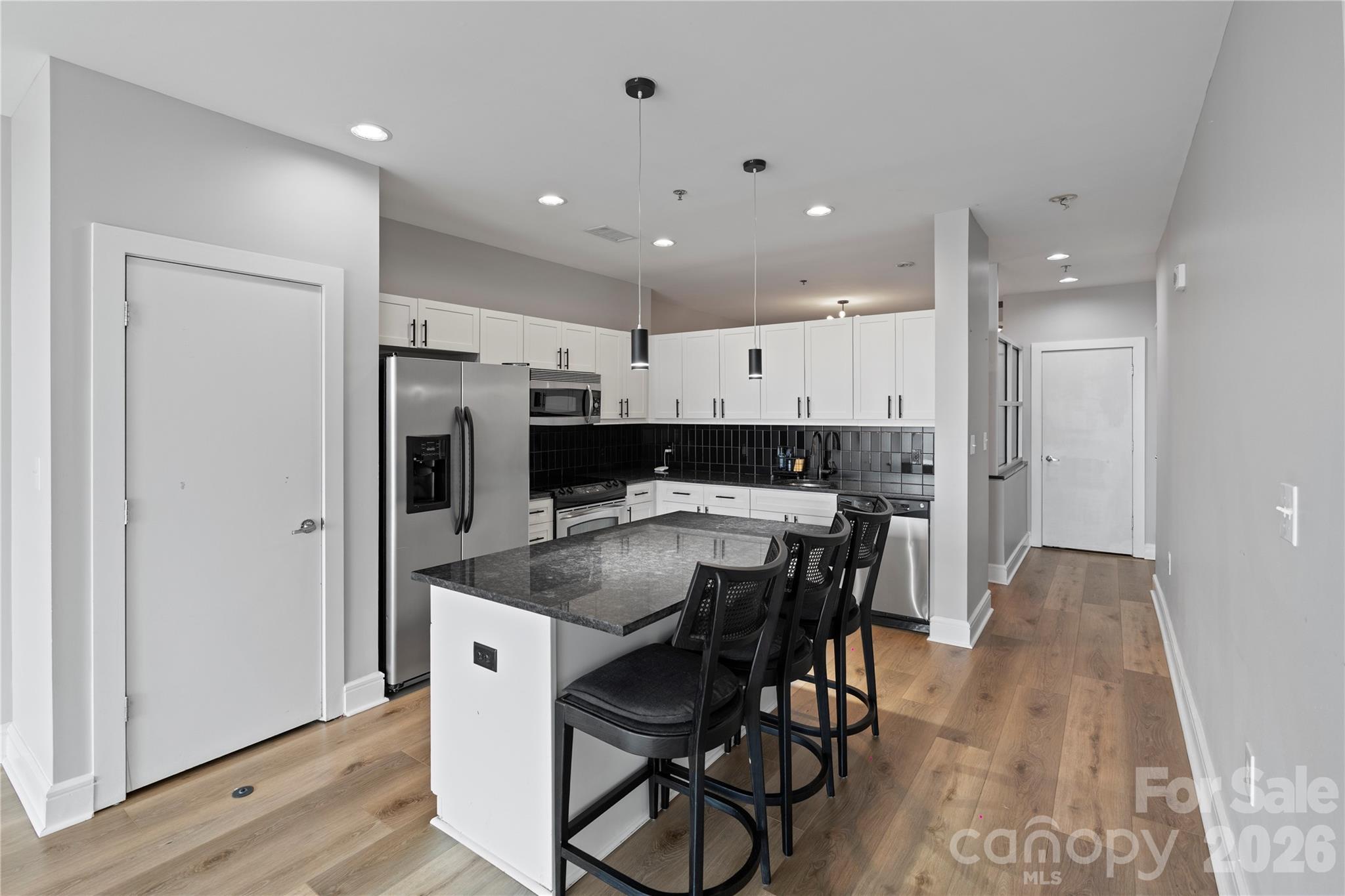 333 W Trade Street 2103