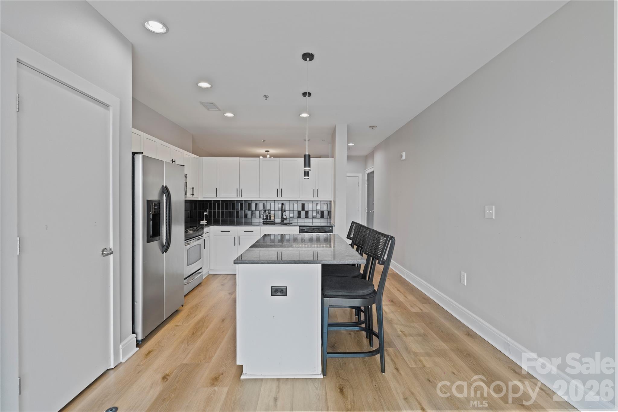 333 W Trade Street 2103