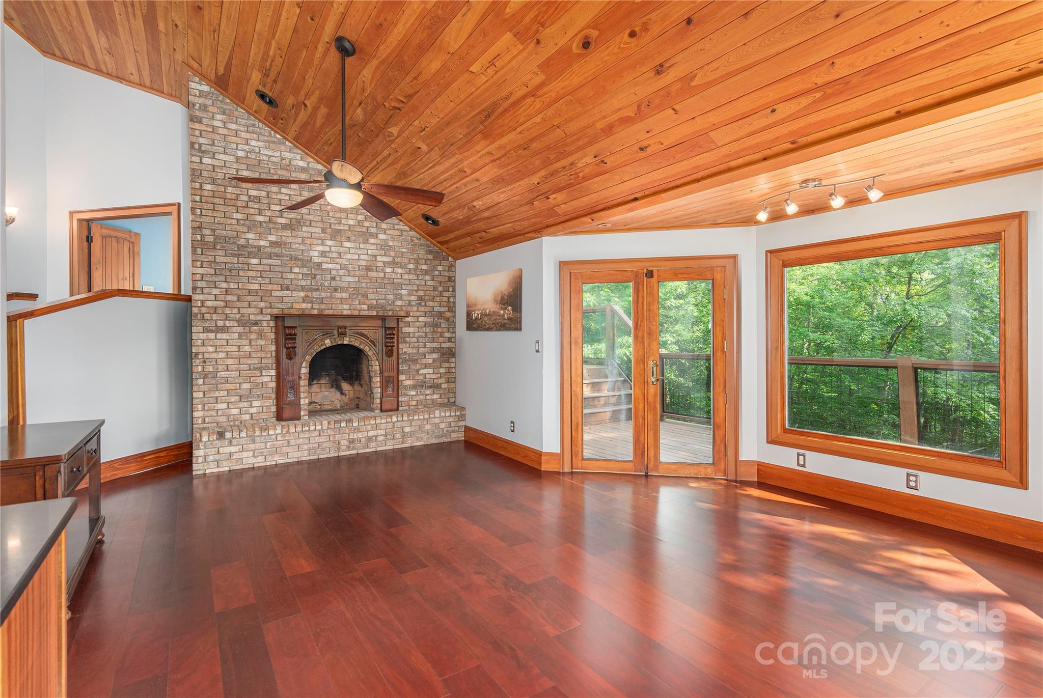 1227 Brush Creek Circle