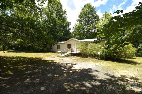 Single Family Residence in Connelly Springs NC 6596 Maple Grove Avenue.jpg