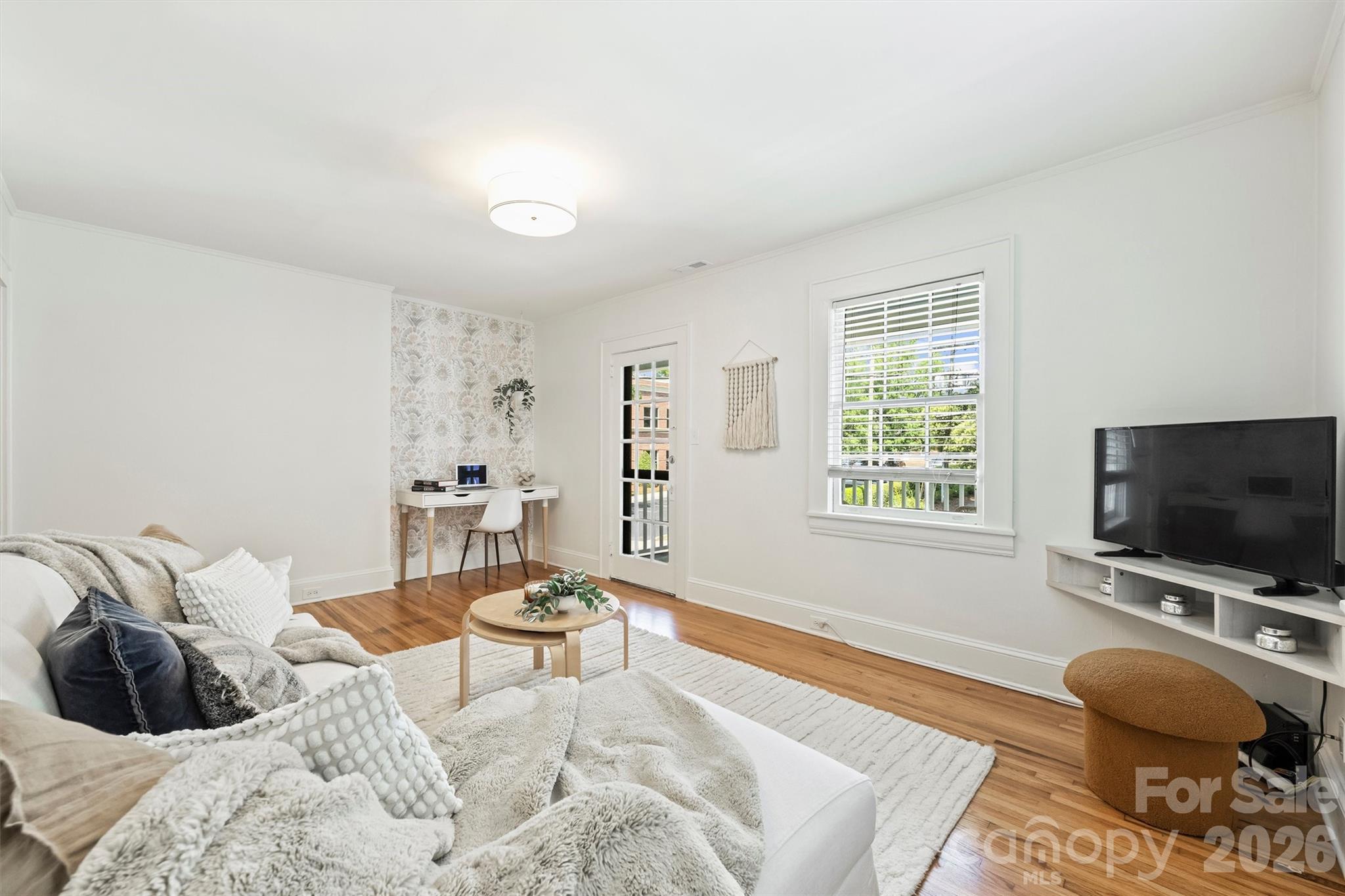 118 N Laurel Avenue