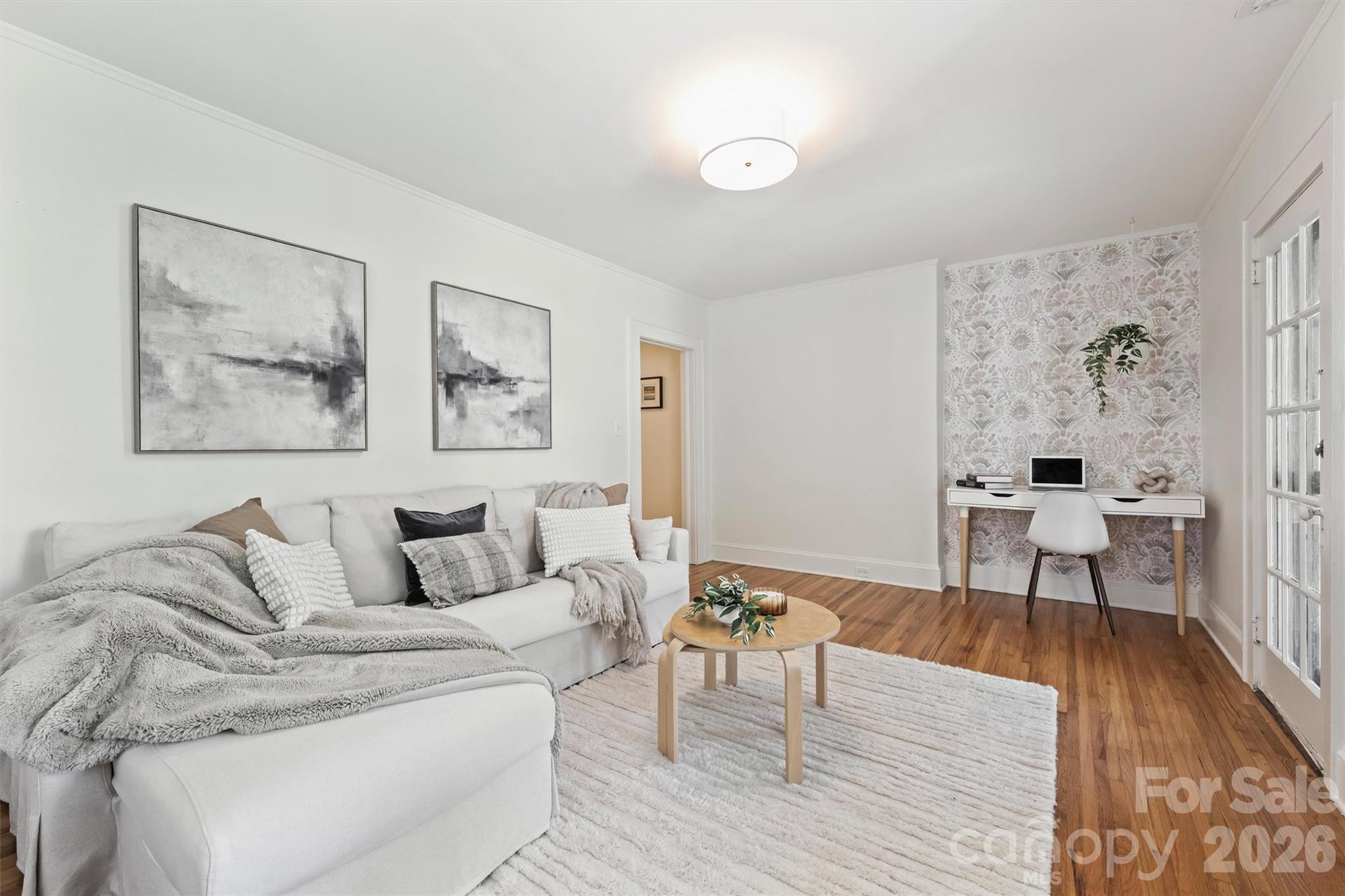 118 N Laurel Avenue