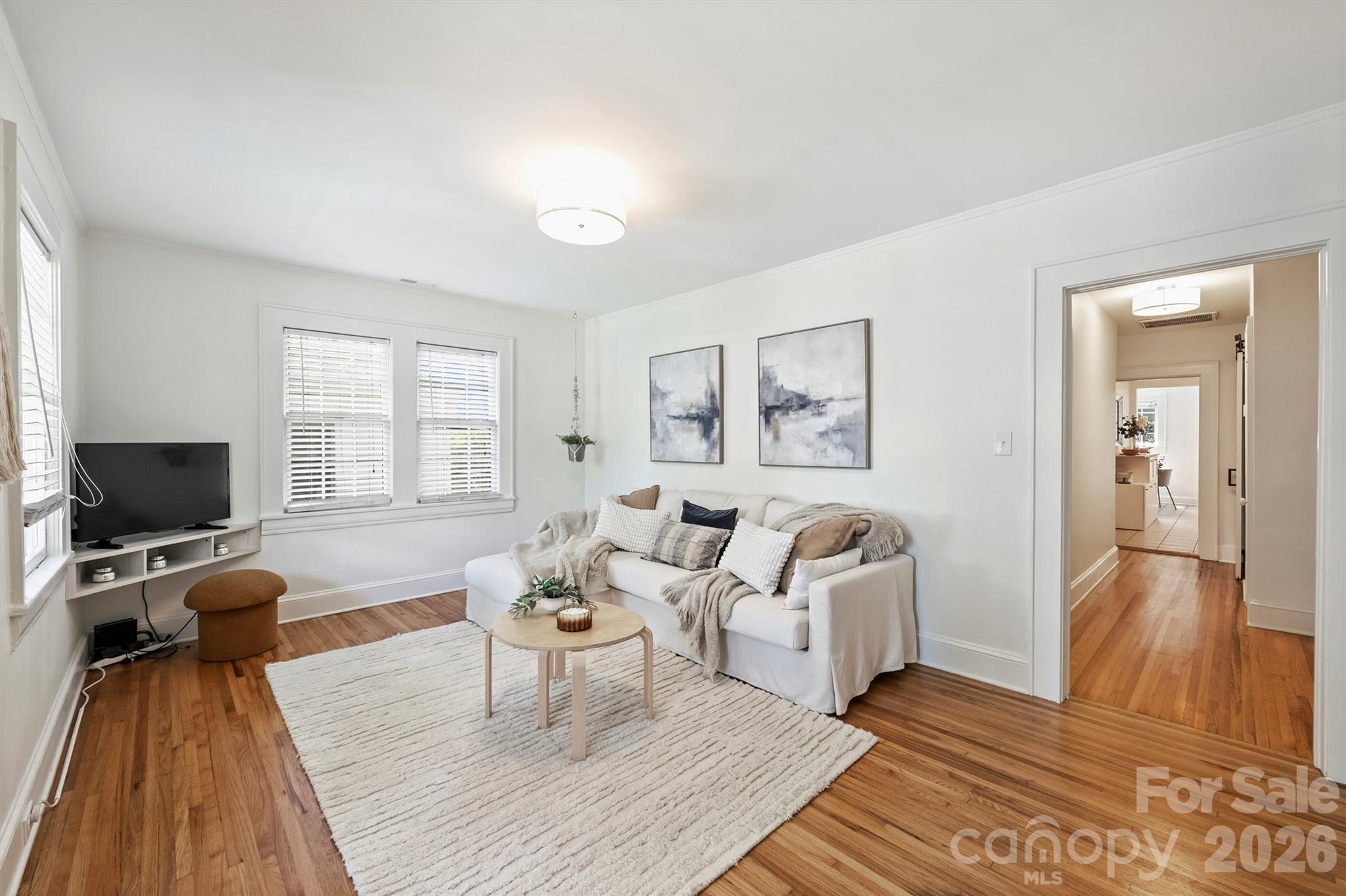 118 N Laurel Avenue