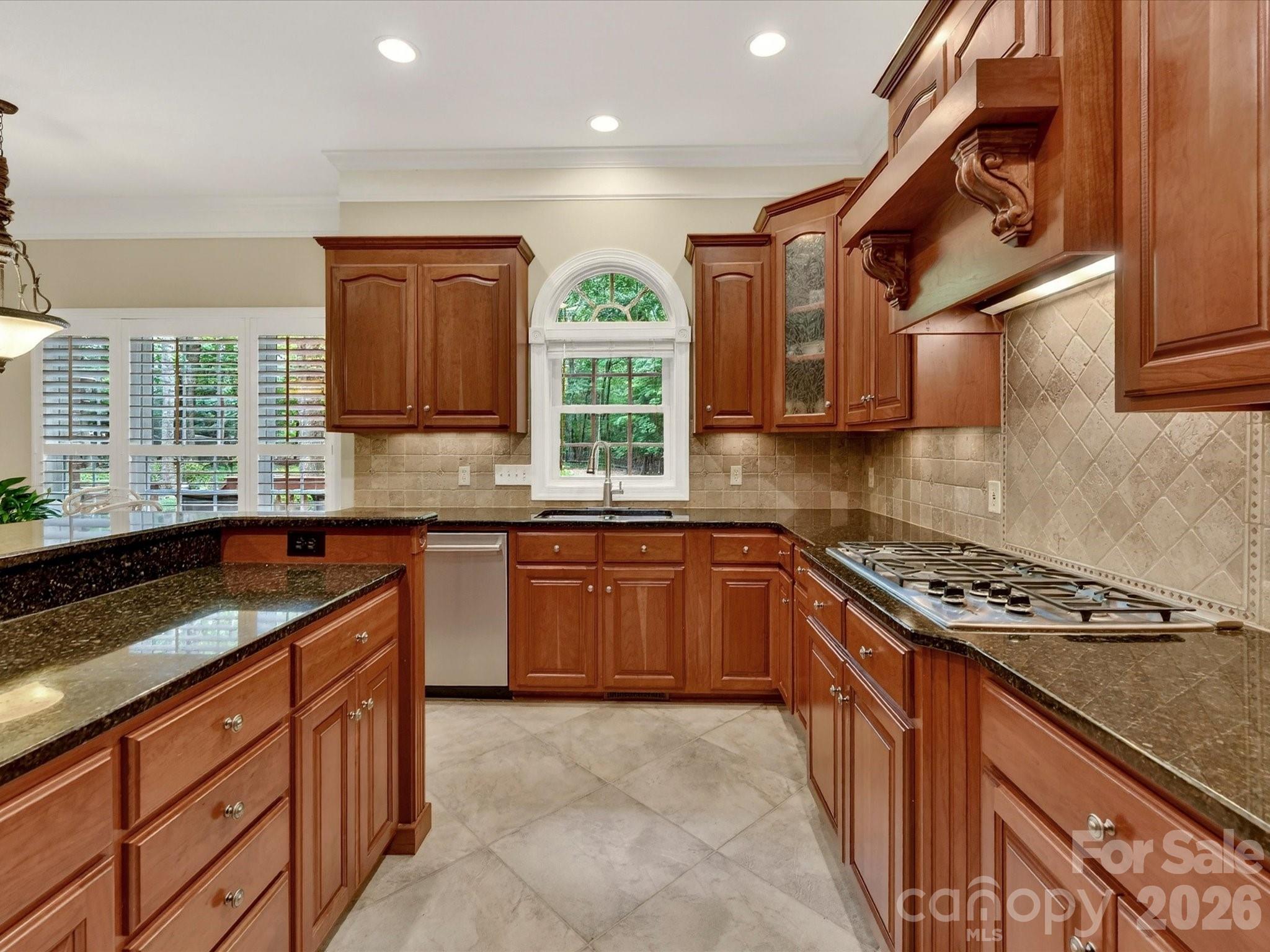 Hamilton Crest - Residential