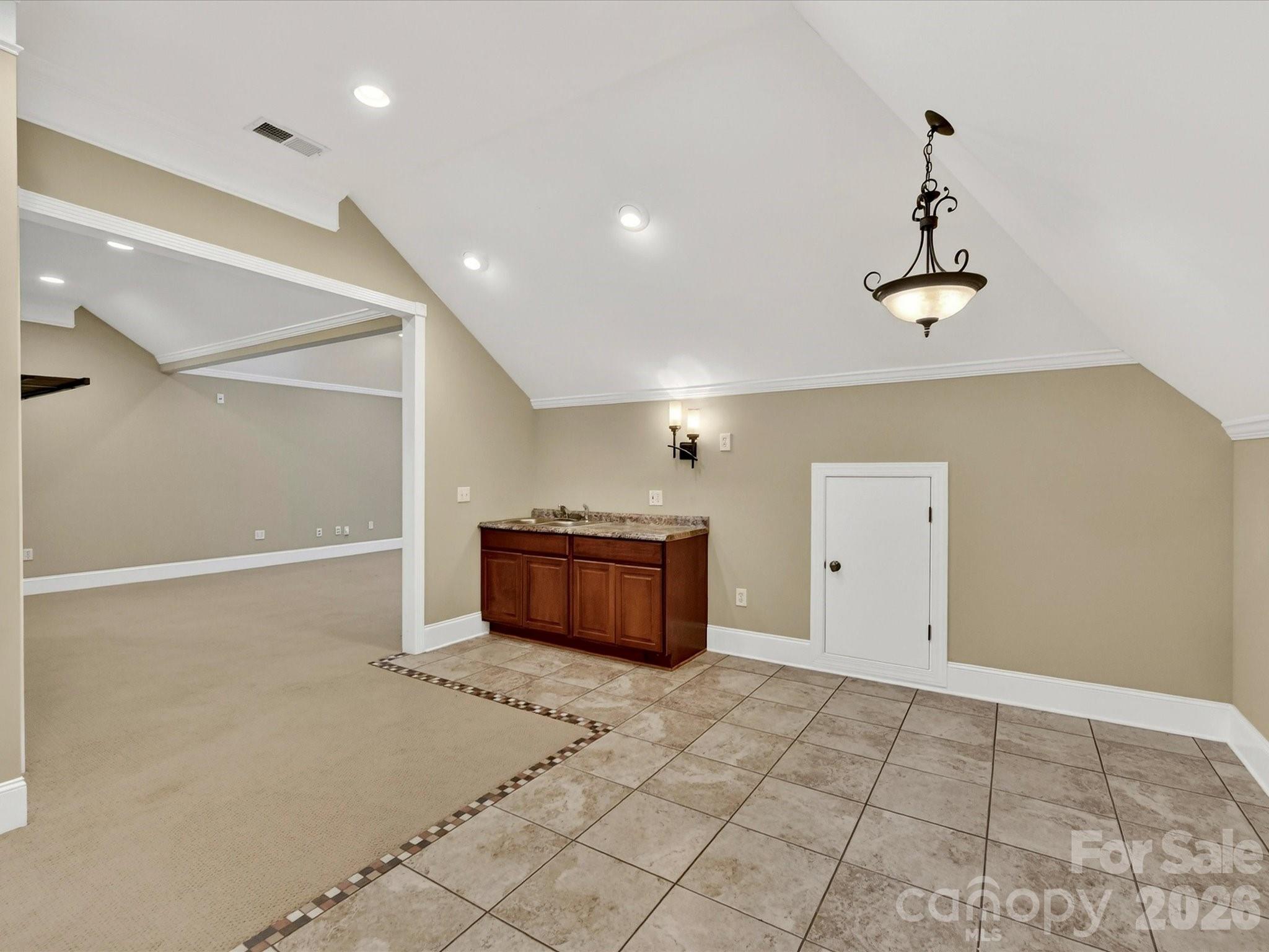Hamilton Crest - Residential