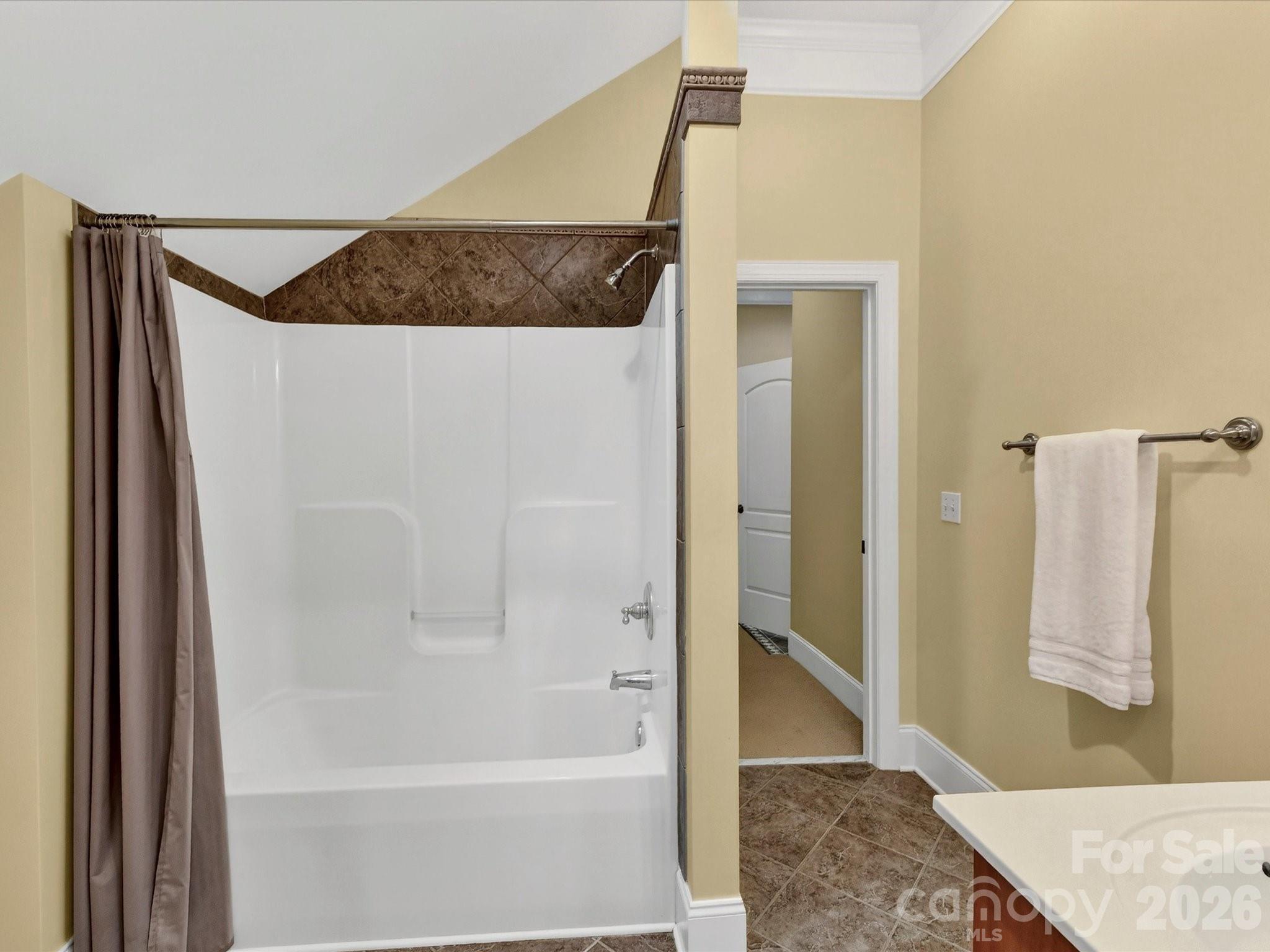 Hamilton Crest - Residential