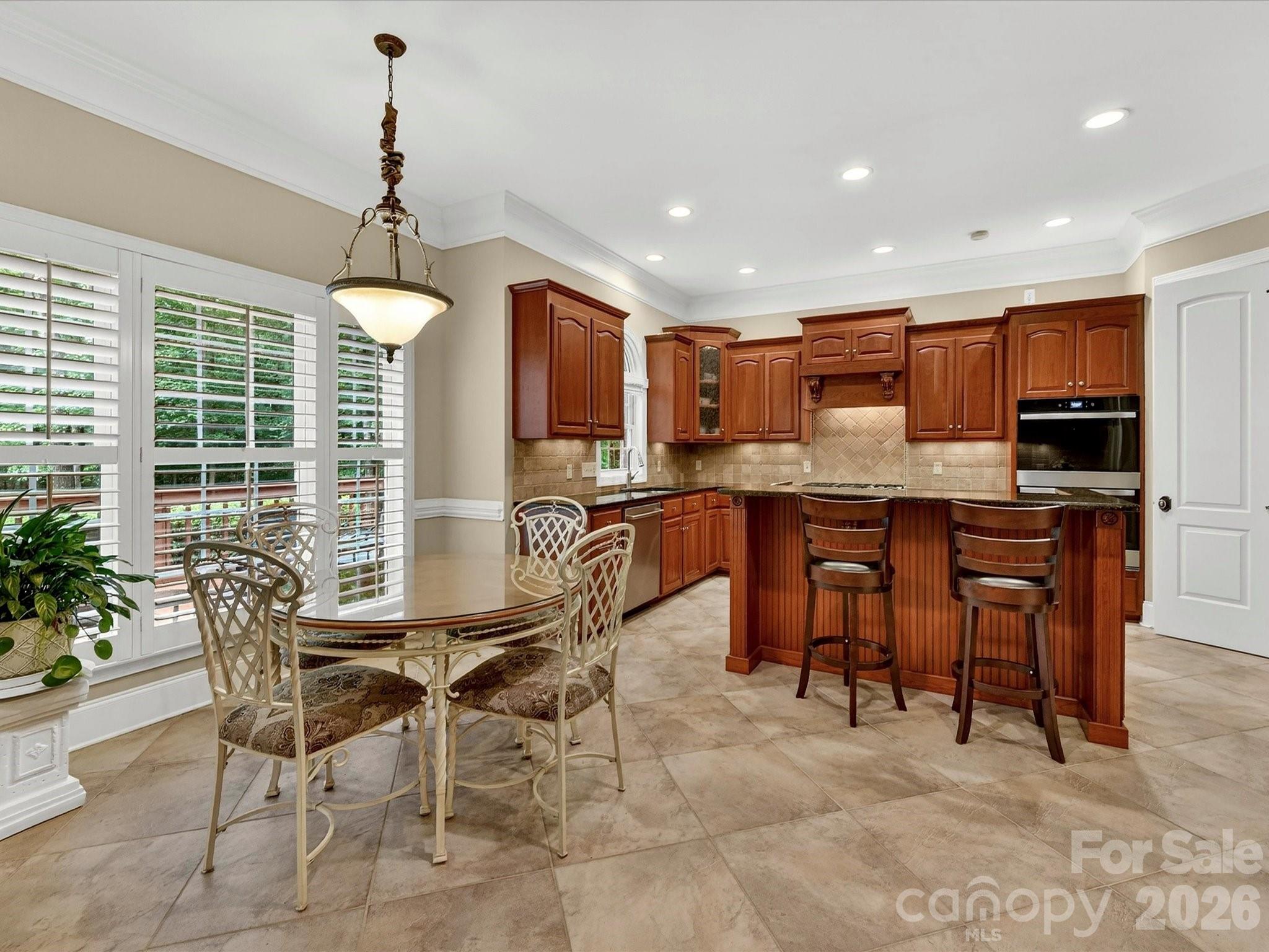 Hamilton Crest - Residential
