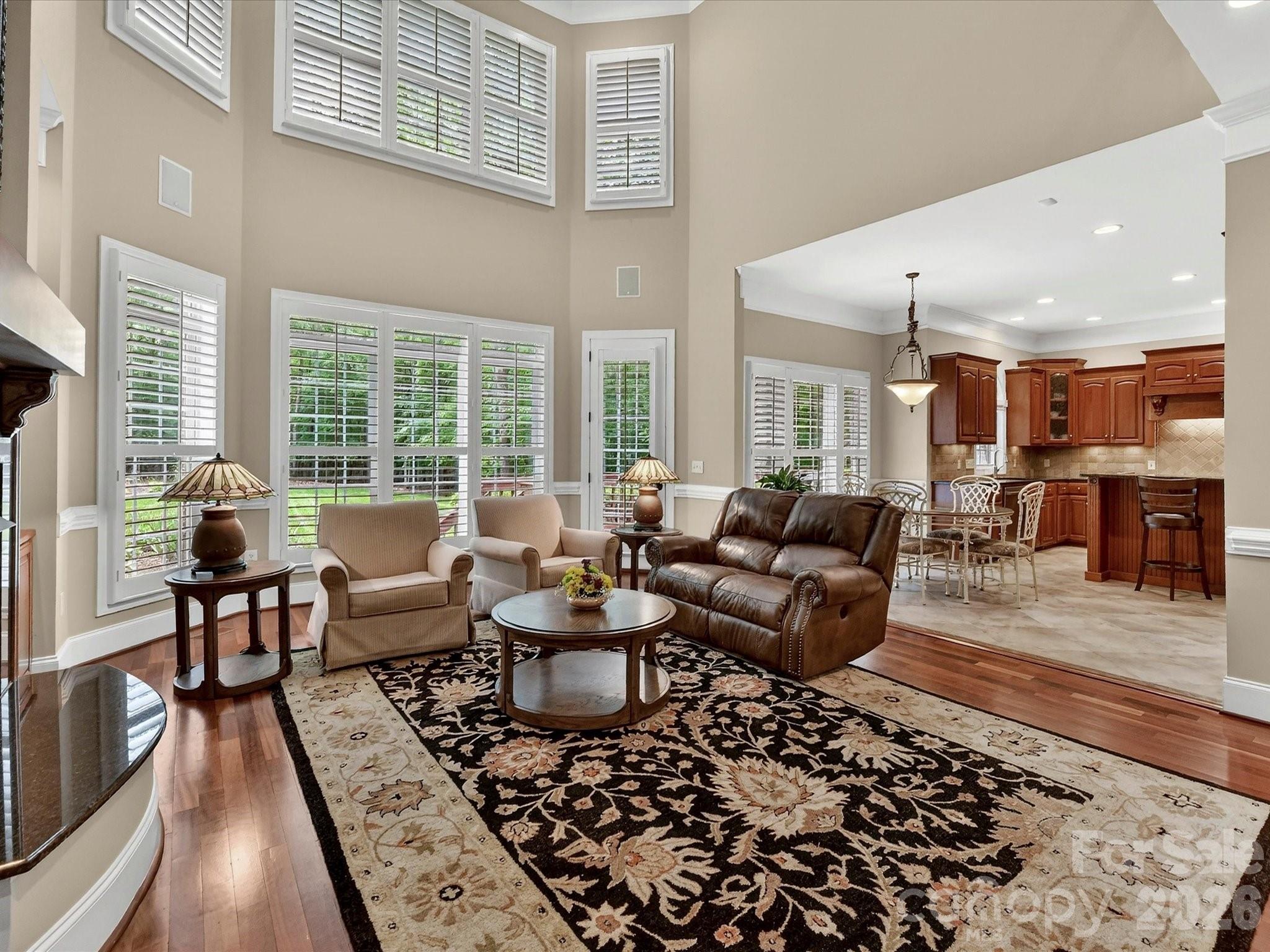Hamilton Crest - Residential