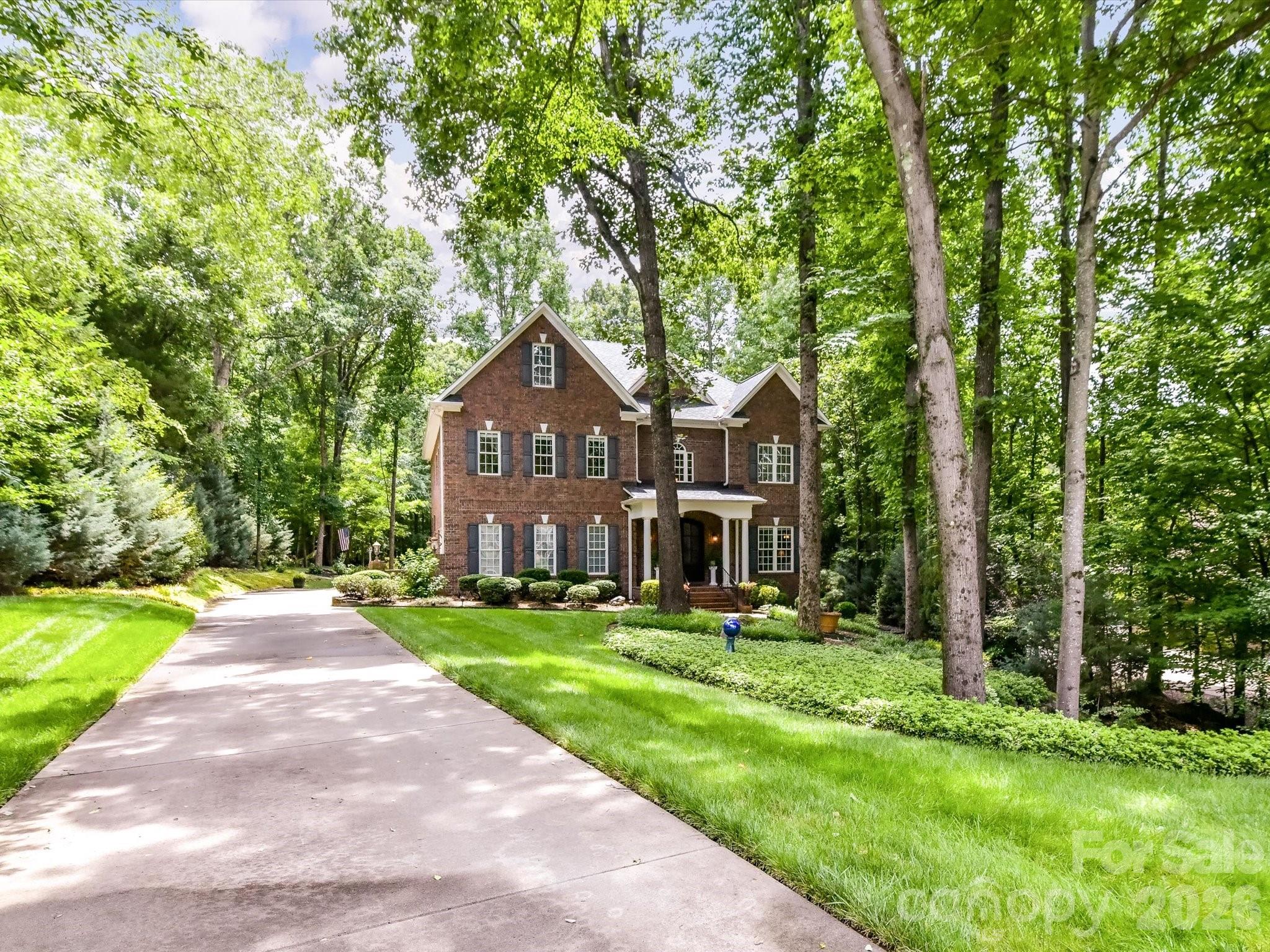 Hamilton Crest - Residential