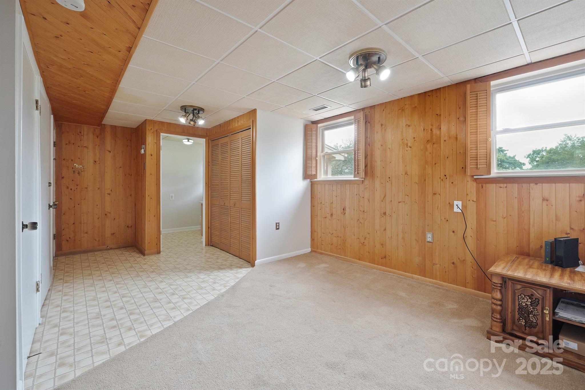 Meadowbrook Acres - Residential