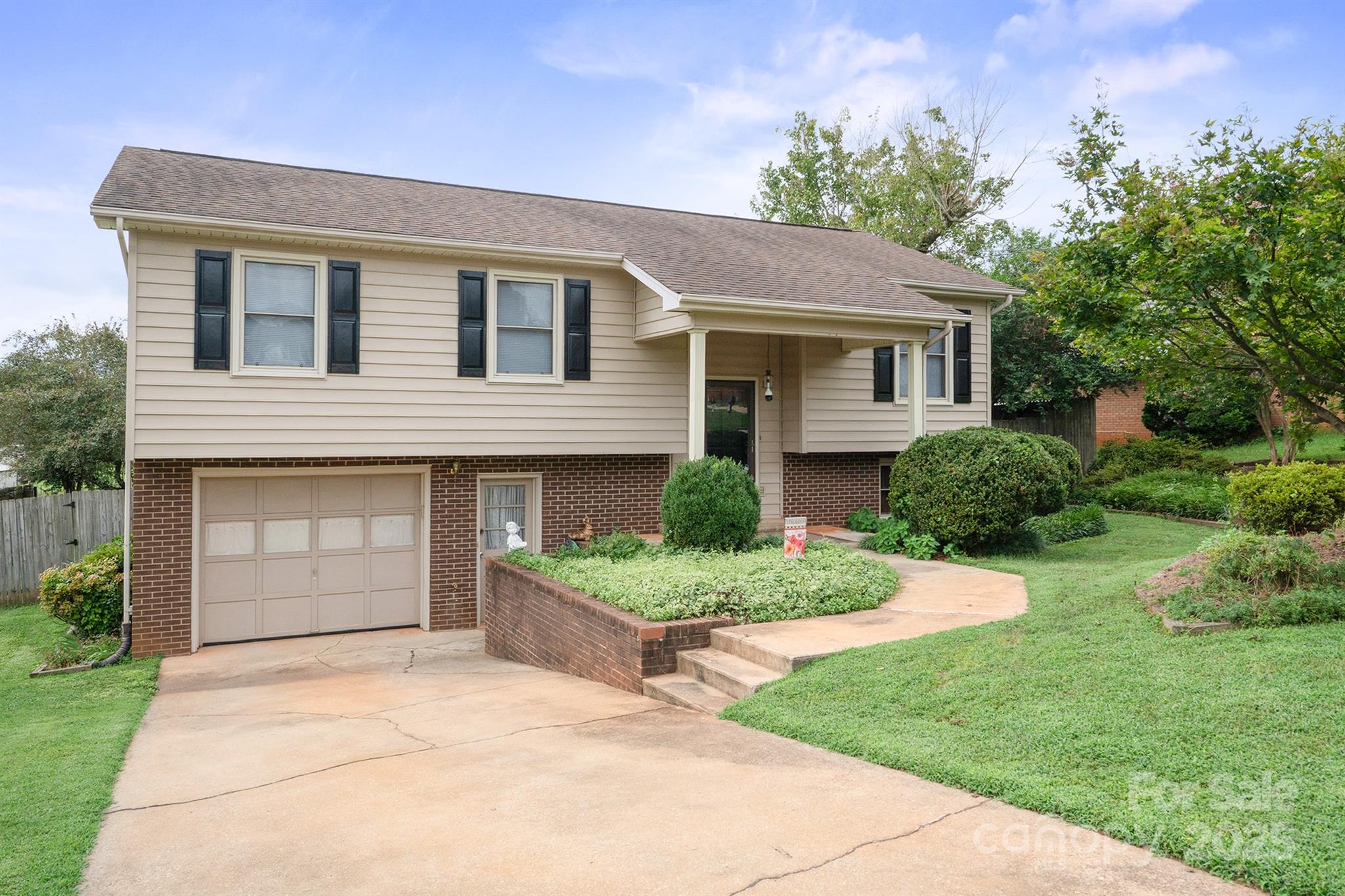 Meadowbrook Acres - Residential