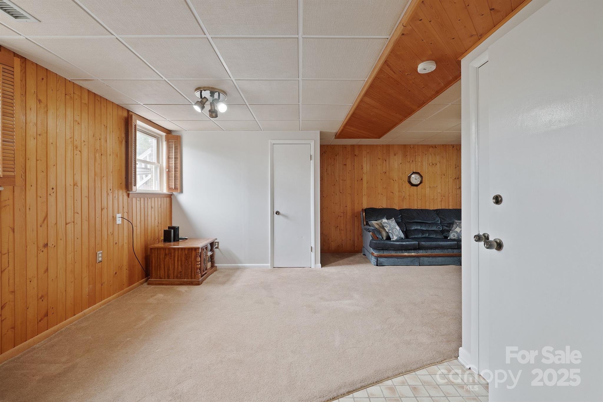 Meadowbrook Acres - Residential