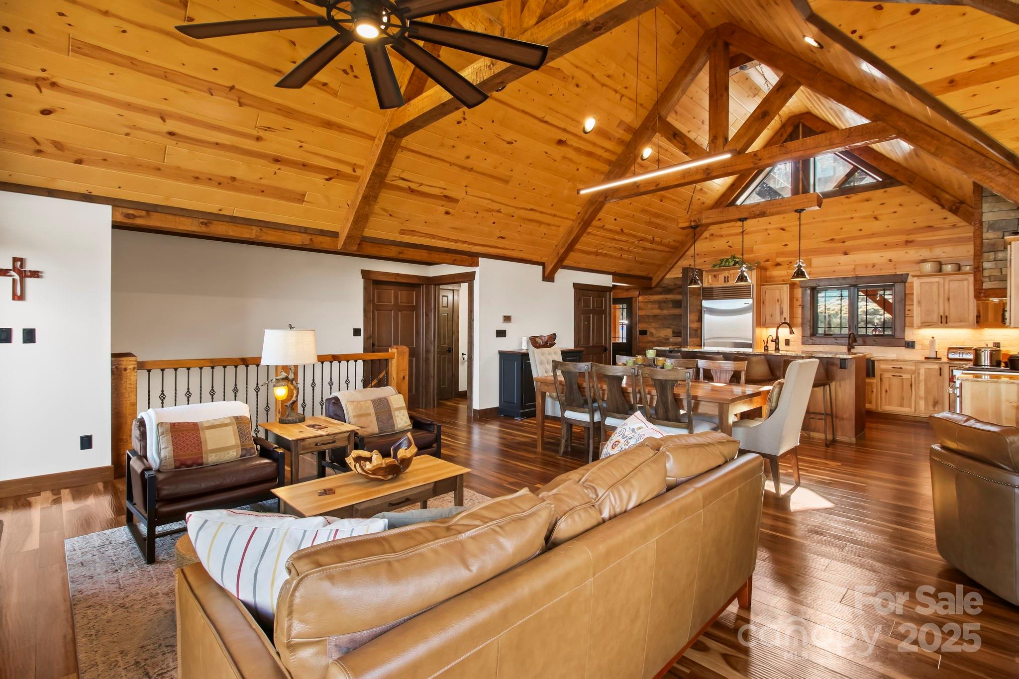 Boone, North Carolina 28607, United States, 3 Bedrooms Bedrooms, ,3 BathroomsBathrooms,Residential,Active,92345