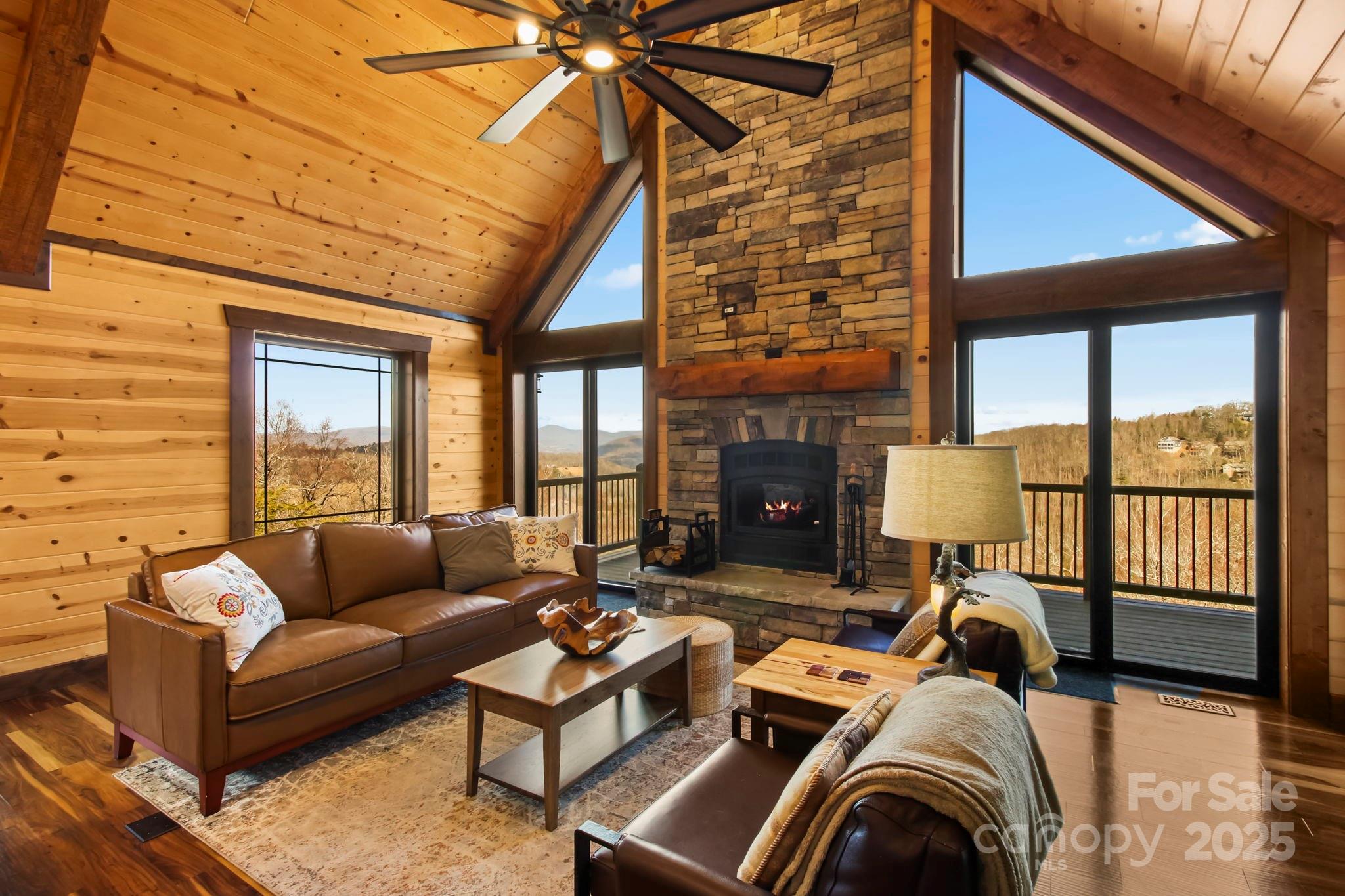 Boone, North Carolina 28607, United States, 3 Bedrooms Bedrooms, ,3 BathroomsBathrooms,Residential,Active,92345