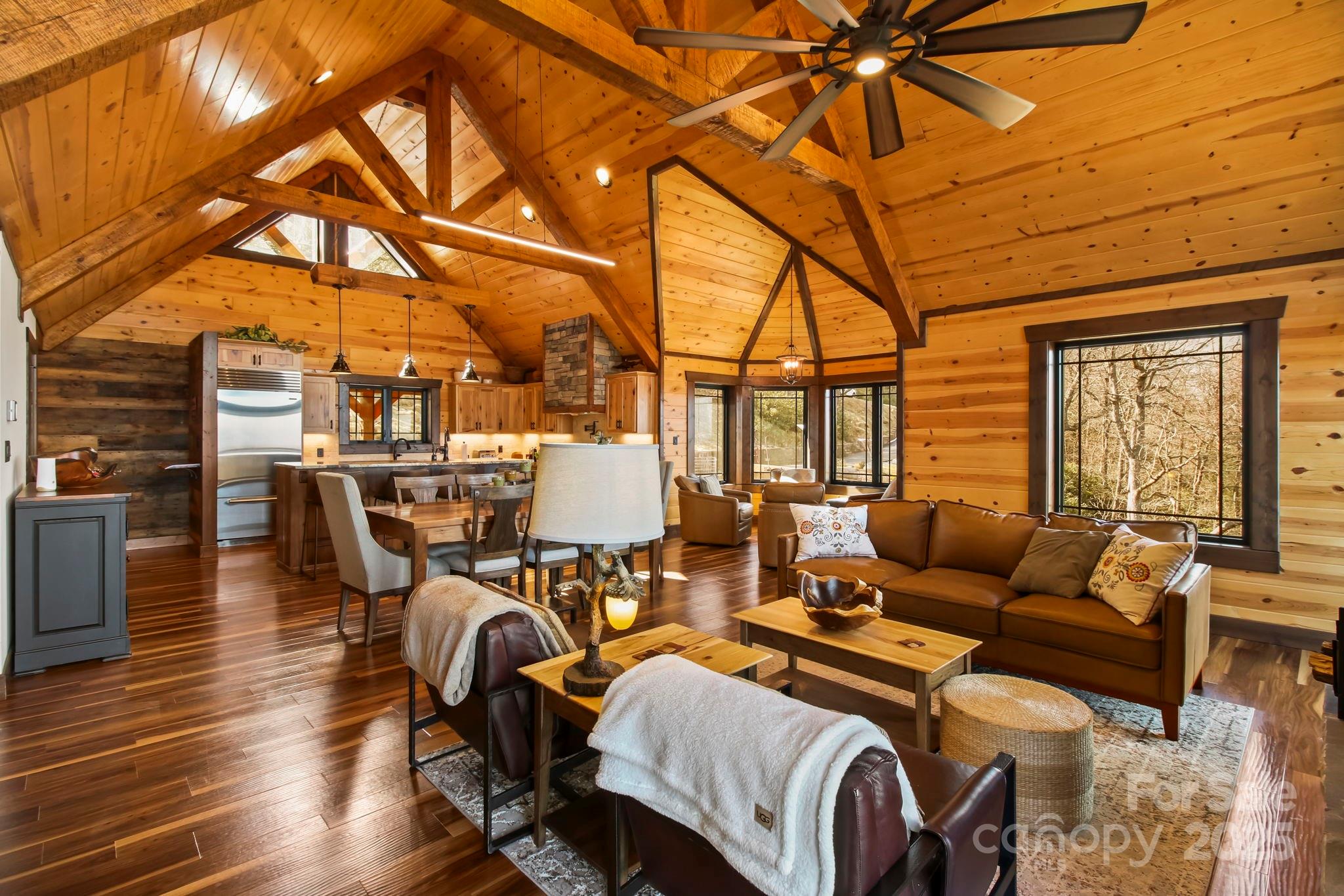 Boone, North Carolina 28607, United States, 3 Bedrooms Bedrooms, ,3 BathroomsBathrooms,Residential,Active,92345