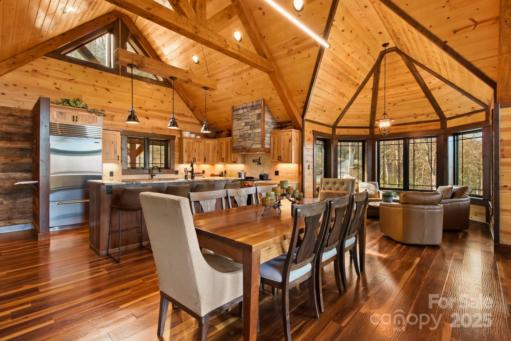 Boone, North Carolina 28607, United States, 3 Bedrooms Bedrooms, ,3 BathroomsBathrooms,Residential,Active,92345