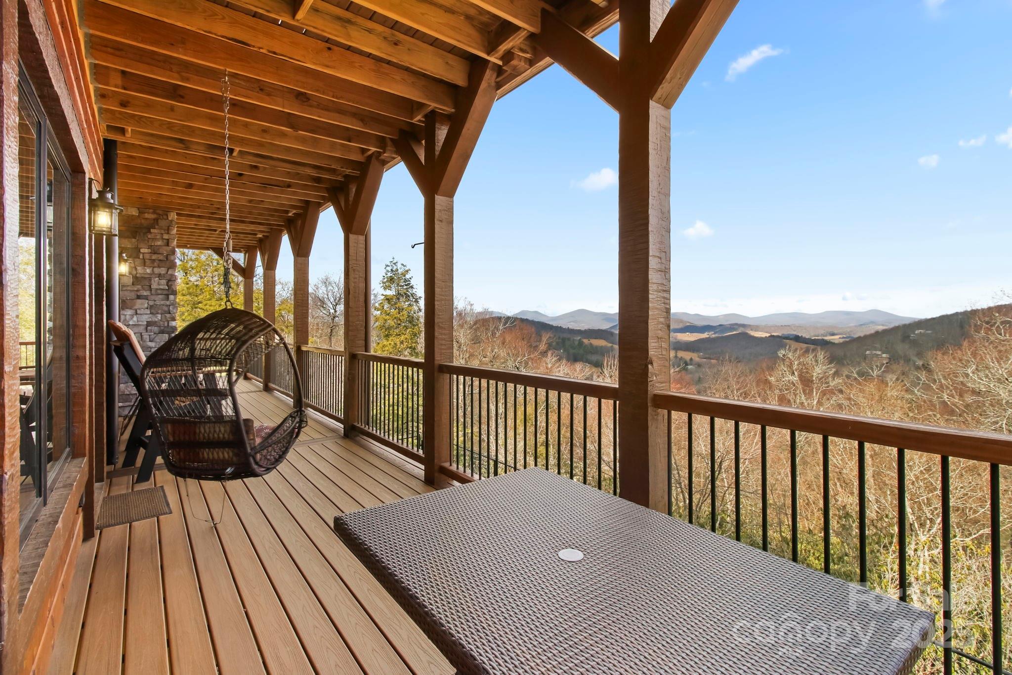 Boone, North Carolina 28607, United States, 3 Bedrooms Bedrooms, ,3 BathroomsBathrooms,Residential,Active,92345