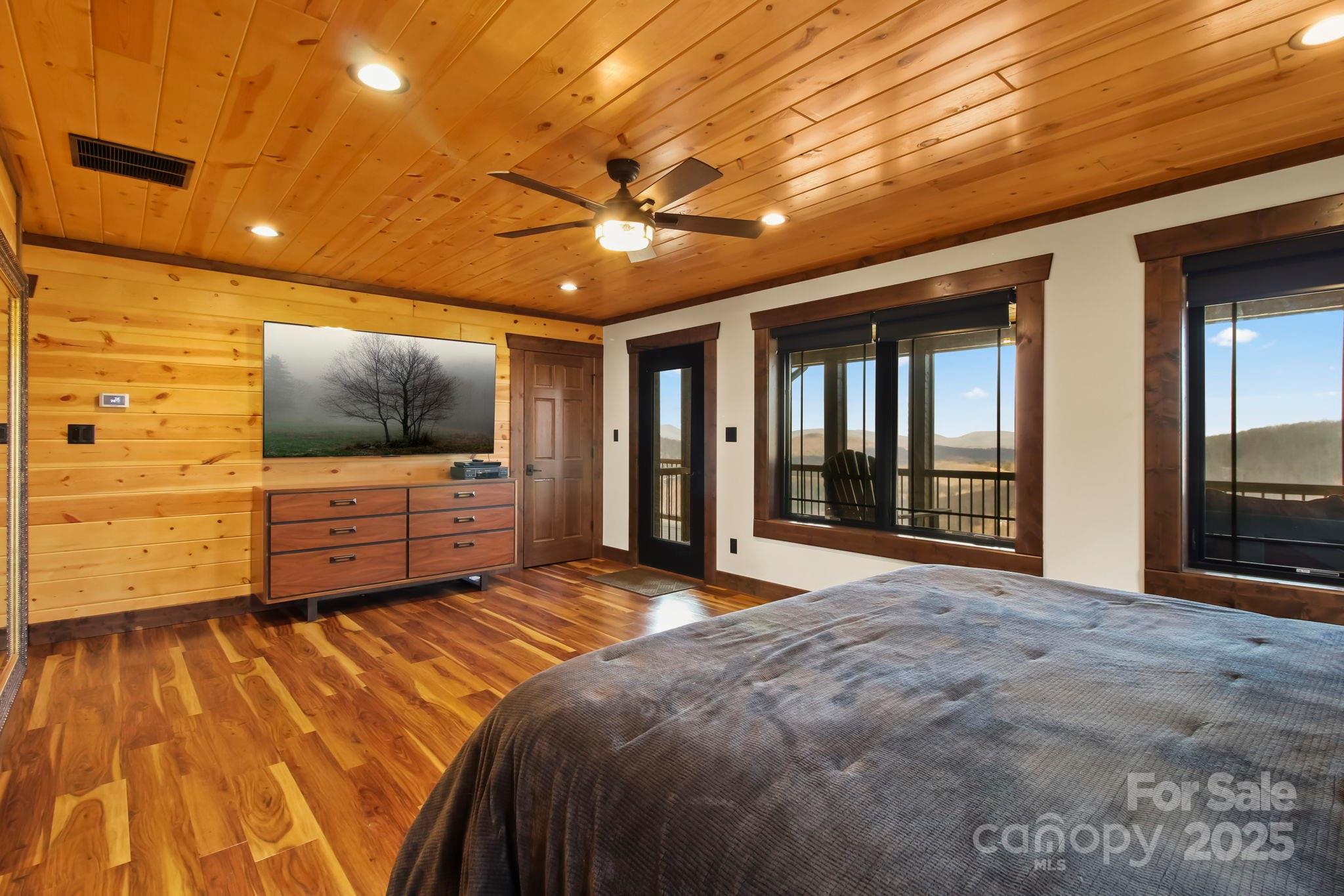 Boone, North Carolina 28607, United States, 3 Bedrooms Bedrooms, ,3 BathroomsBathrooms,Residential,Active,92345