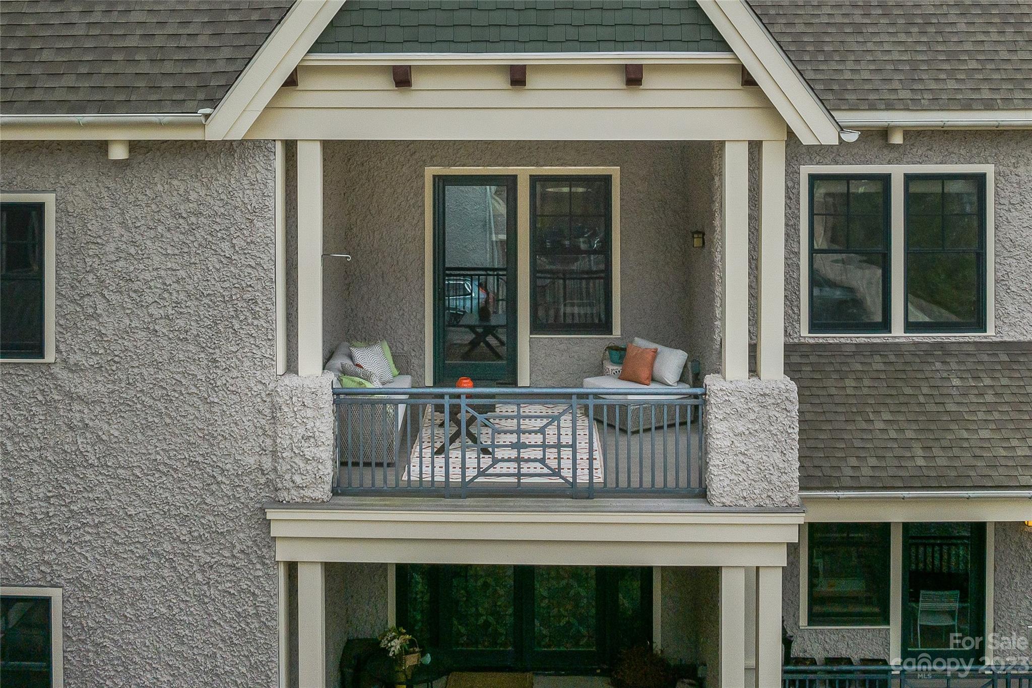 The Pioneer Building - Residential