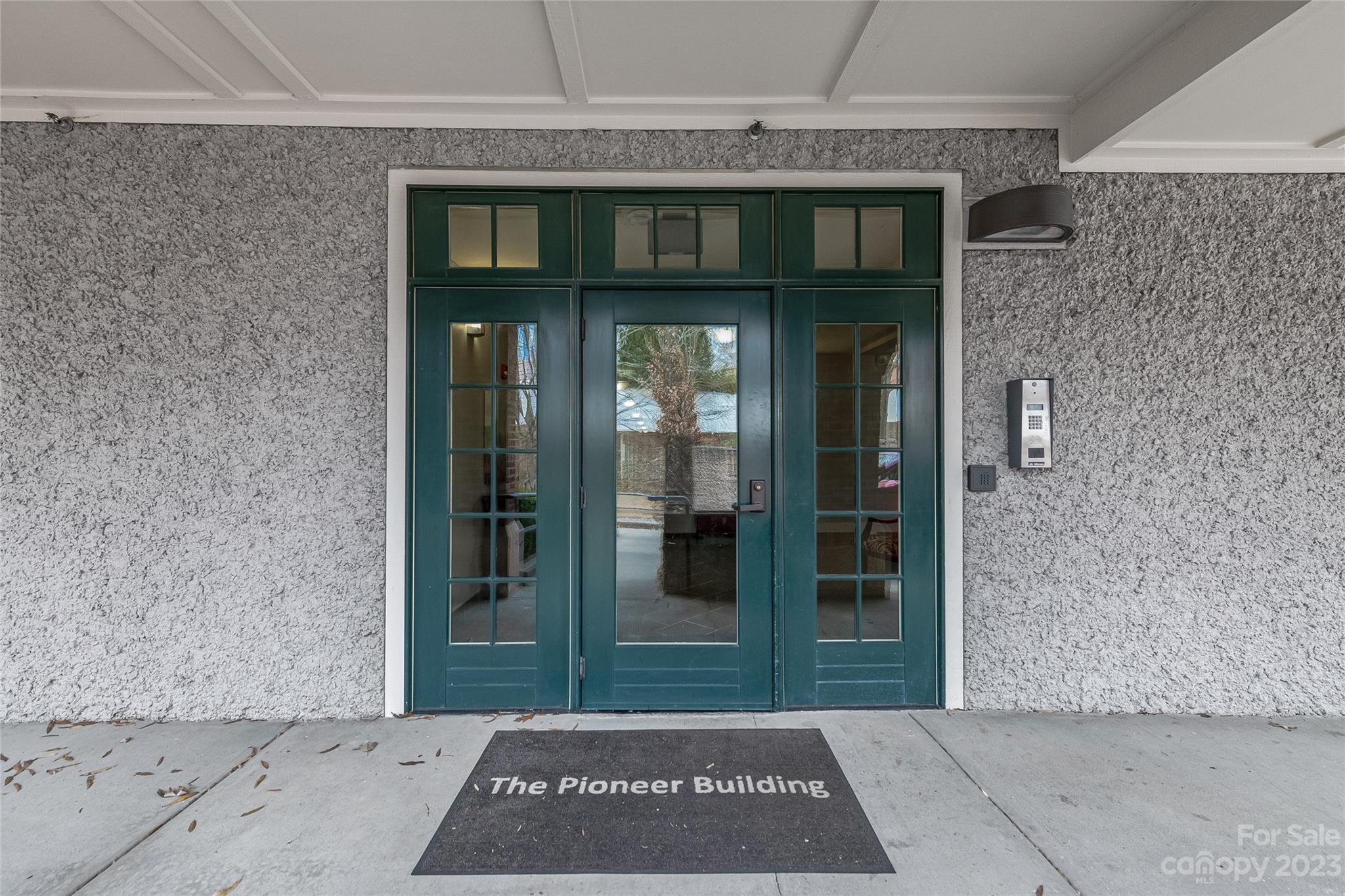 The Pioneer Building - Residential