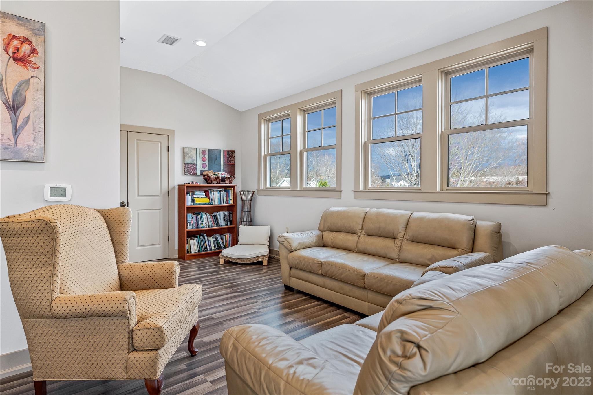 The Pioneer Building - Residential