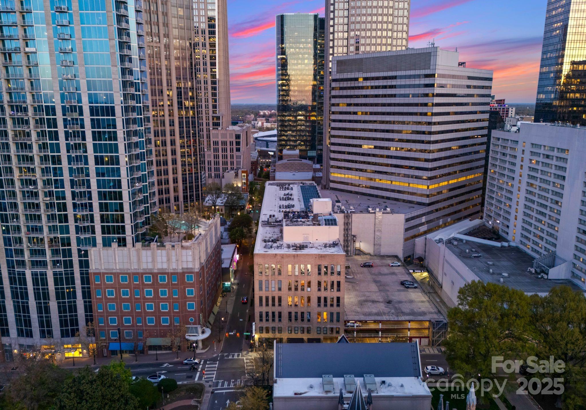 127 N Tryon Street 615
