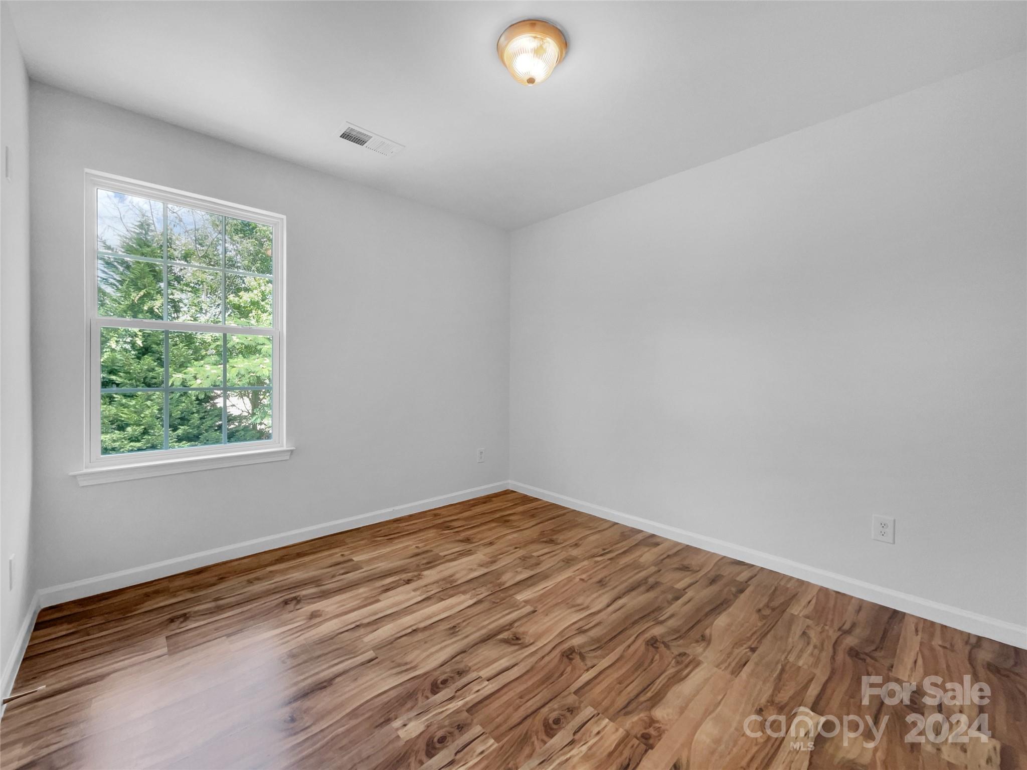 Jones Branch - Residential