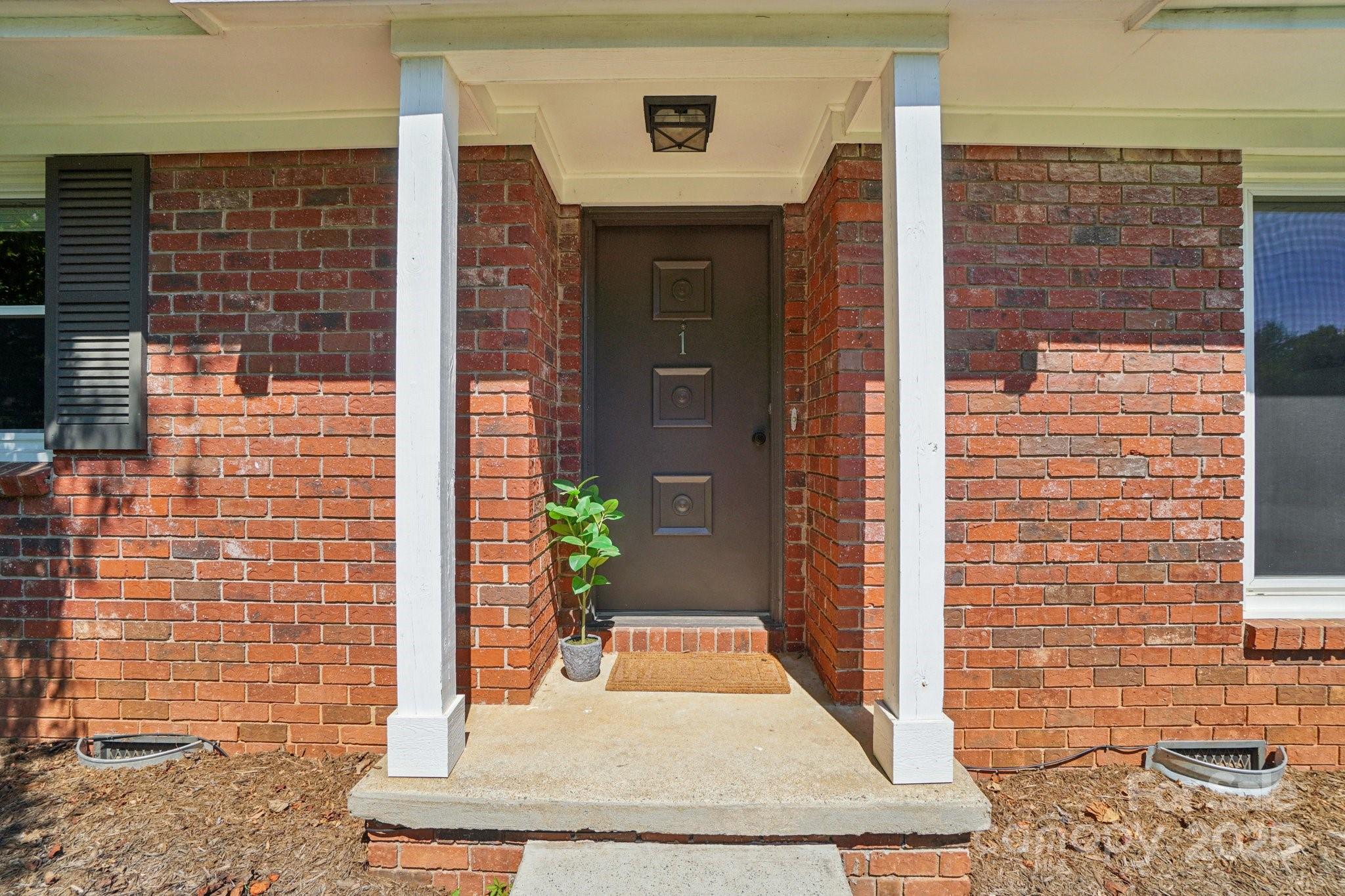 1 Forest Lane