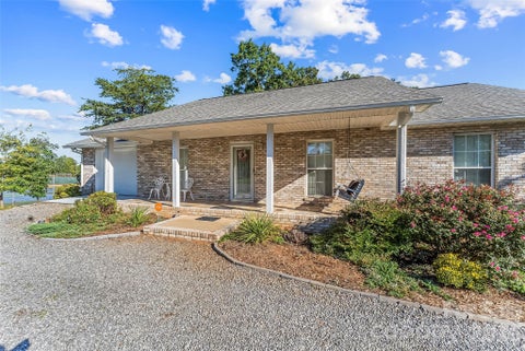 Photo of 477 14th Avenue Drive NE, Hickory, NC 28601 (MLS # 4425041)