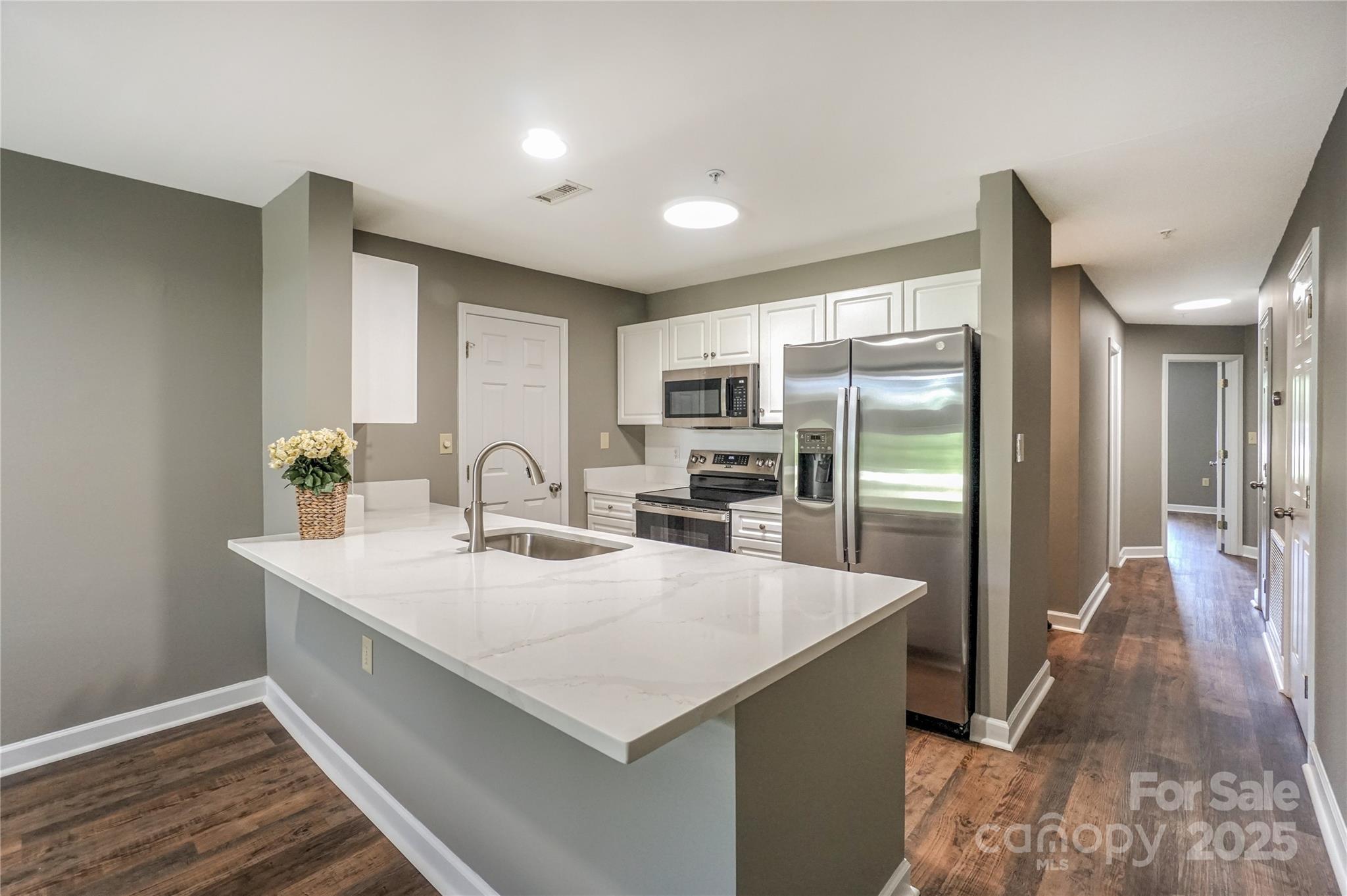 104 Pier 33 Drive 312