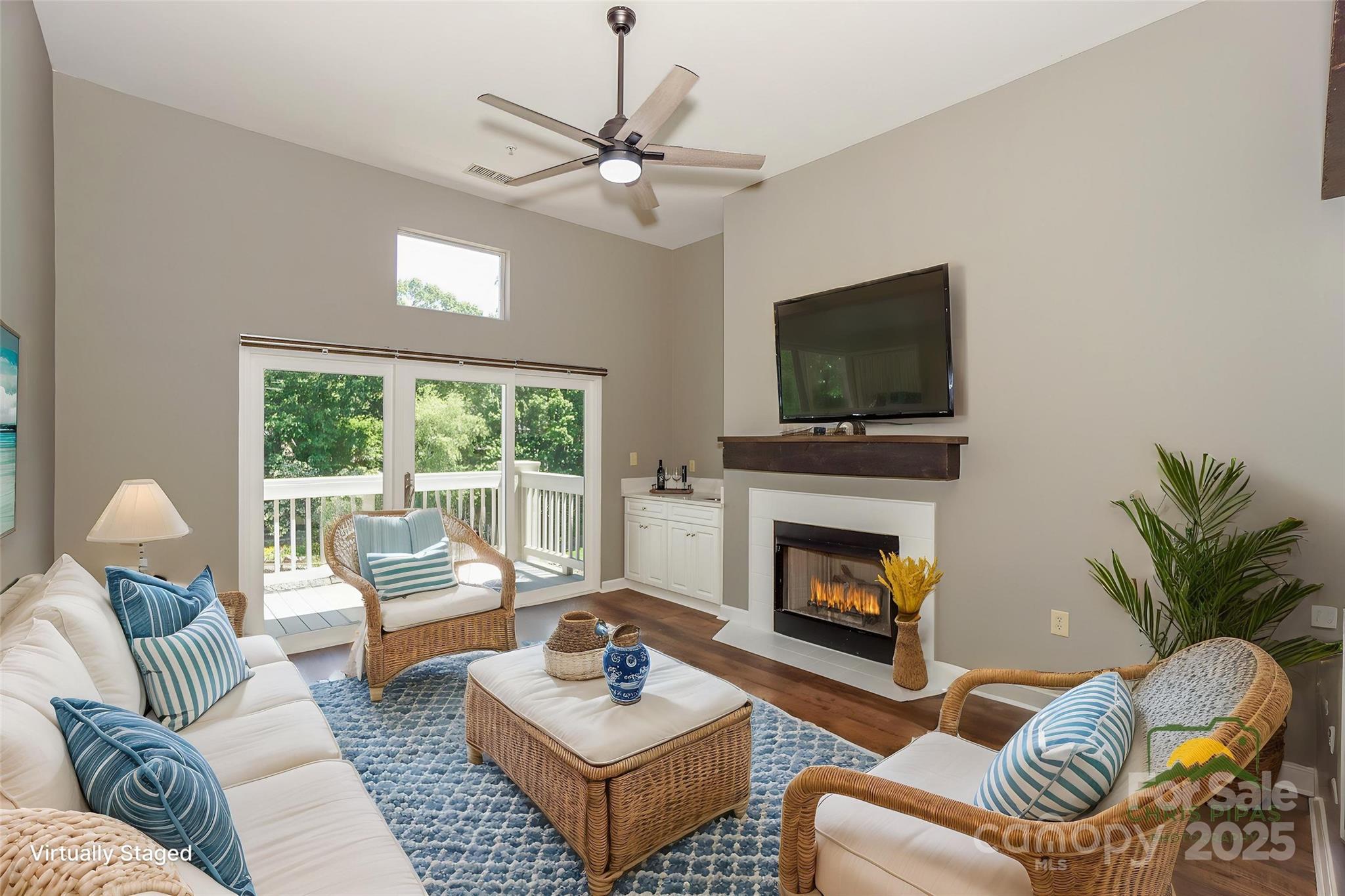104 Pier 33 Drive 312