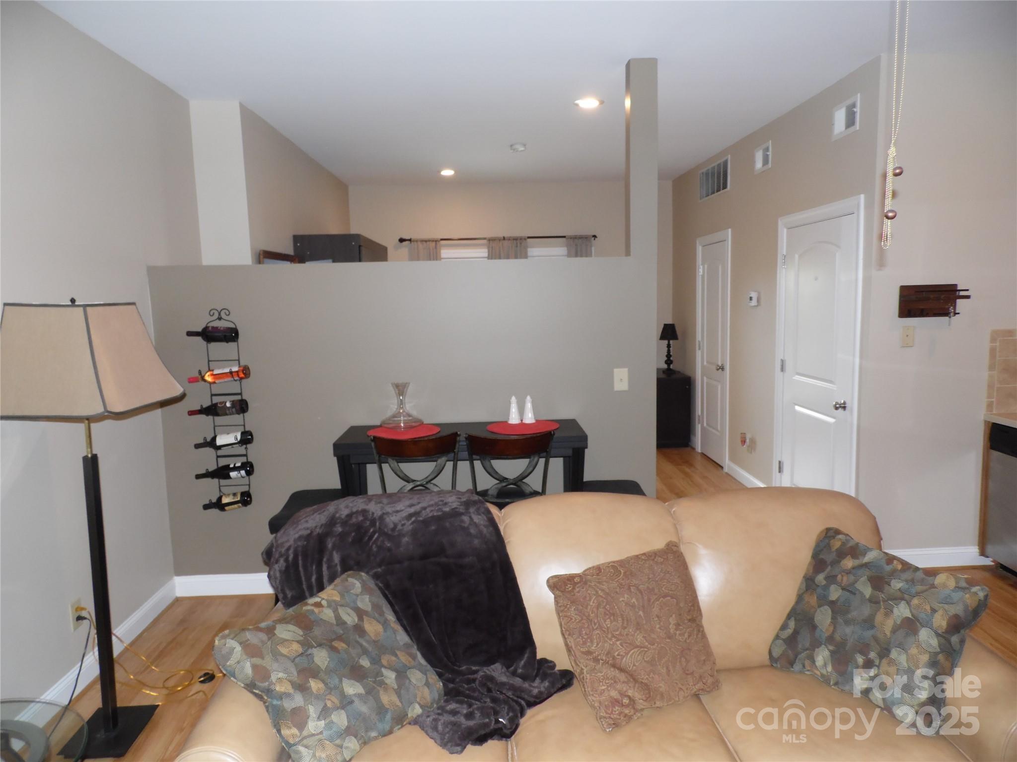 40 Club Villa Drive 500