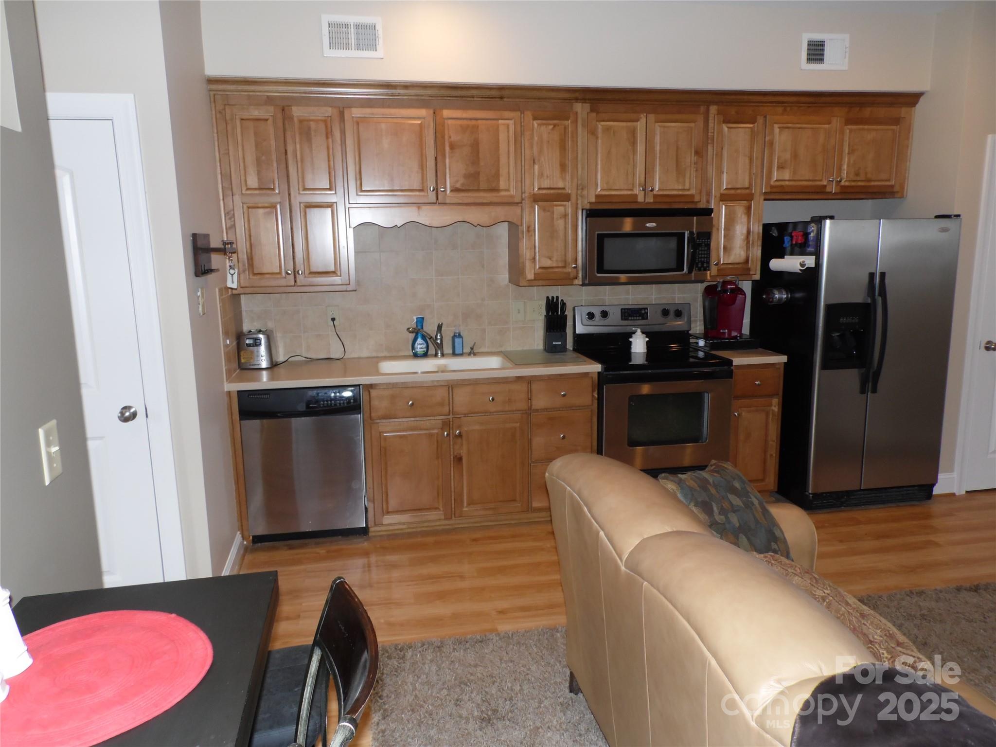 40 Club Villa Drive 500