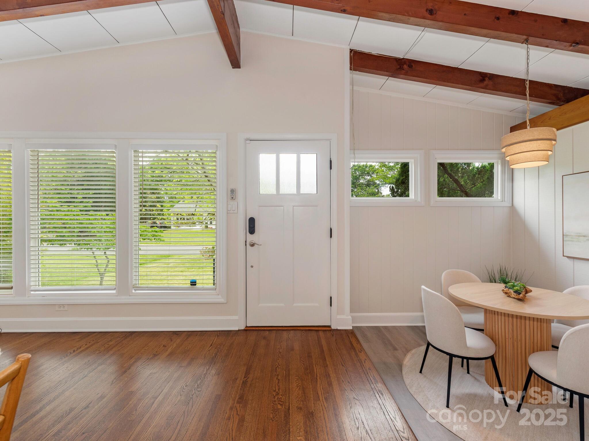 1438 Larkfield Lane